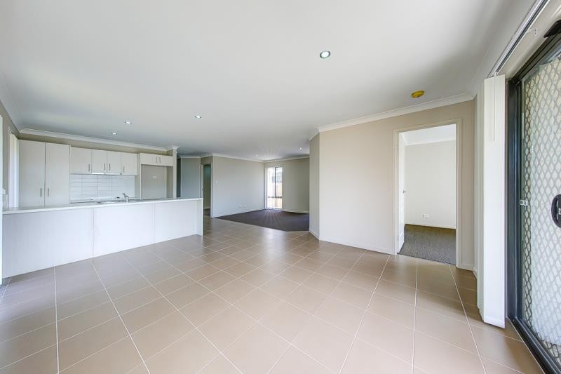 11 Wren Street, Redbank Plains, QLD 4301