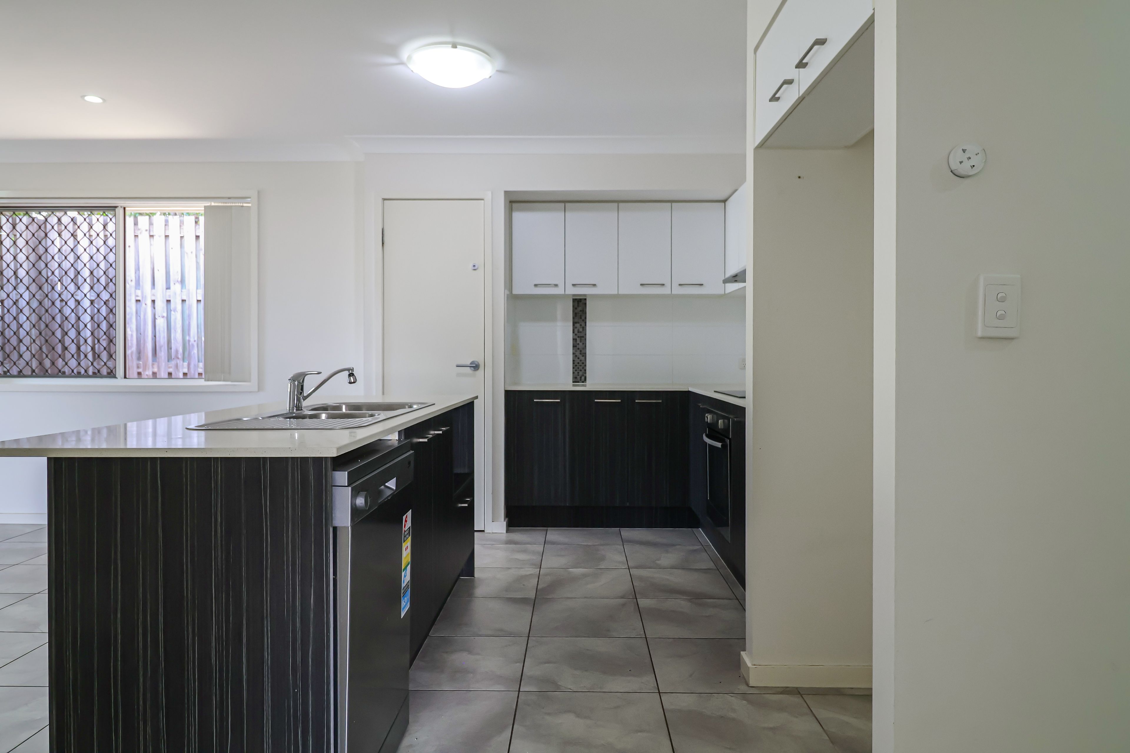 1 Isla Court, New Auckland, QLD 4680