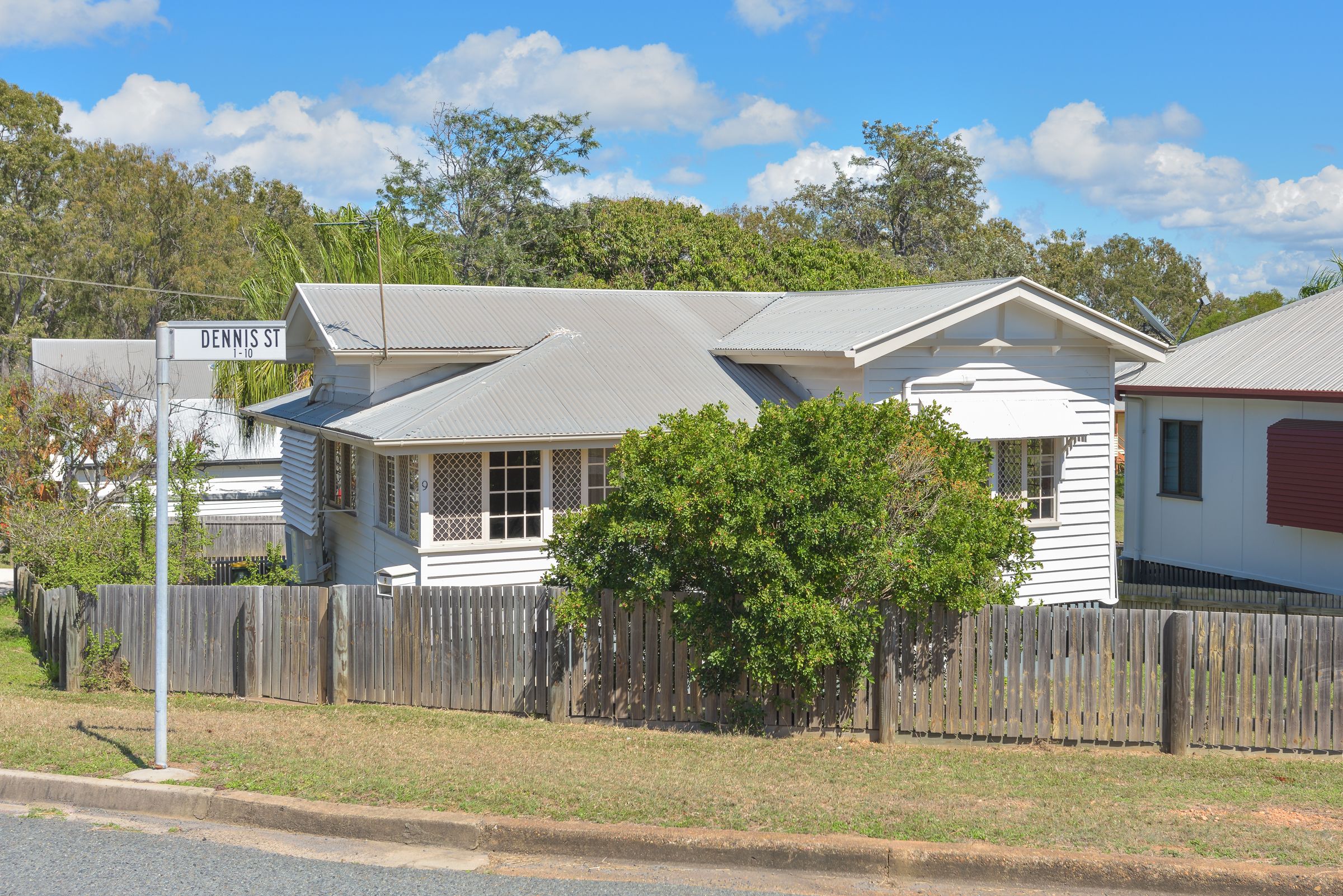 9 Dennis Street, Gladstone Central, QLD 4680