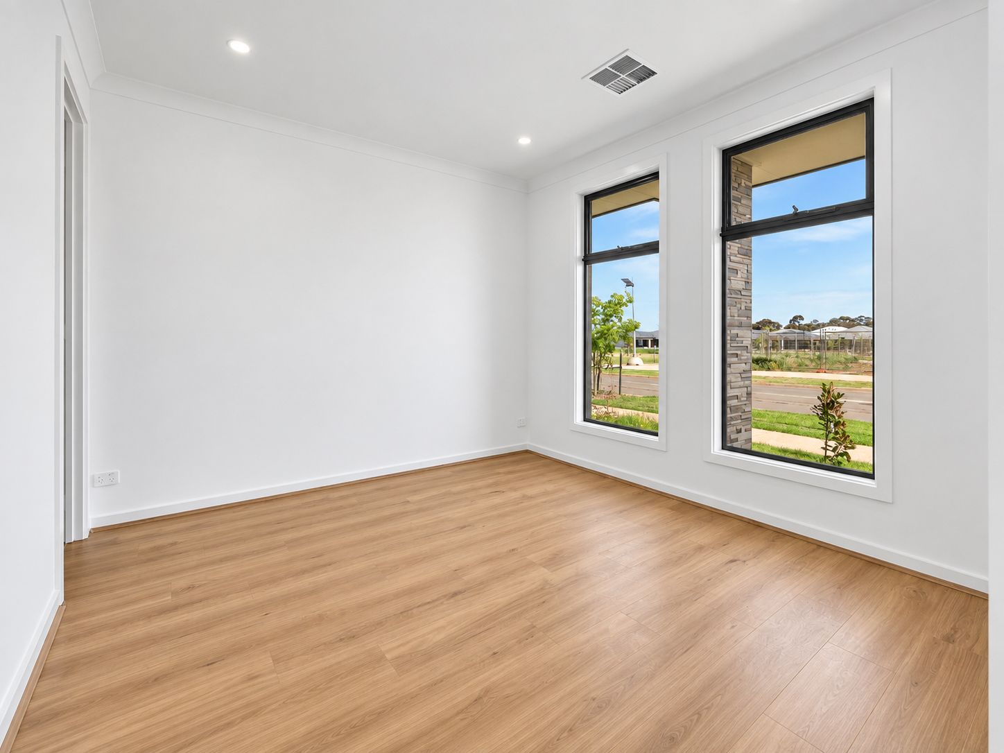 16 Horsnell Way — photo 4 of 19