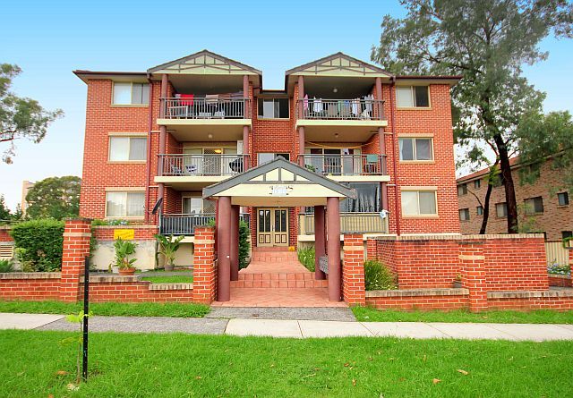 8/13-15 Cairds Avenue, Bankstown, NSW 2200