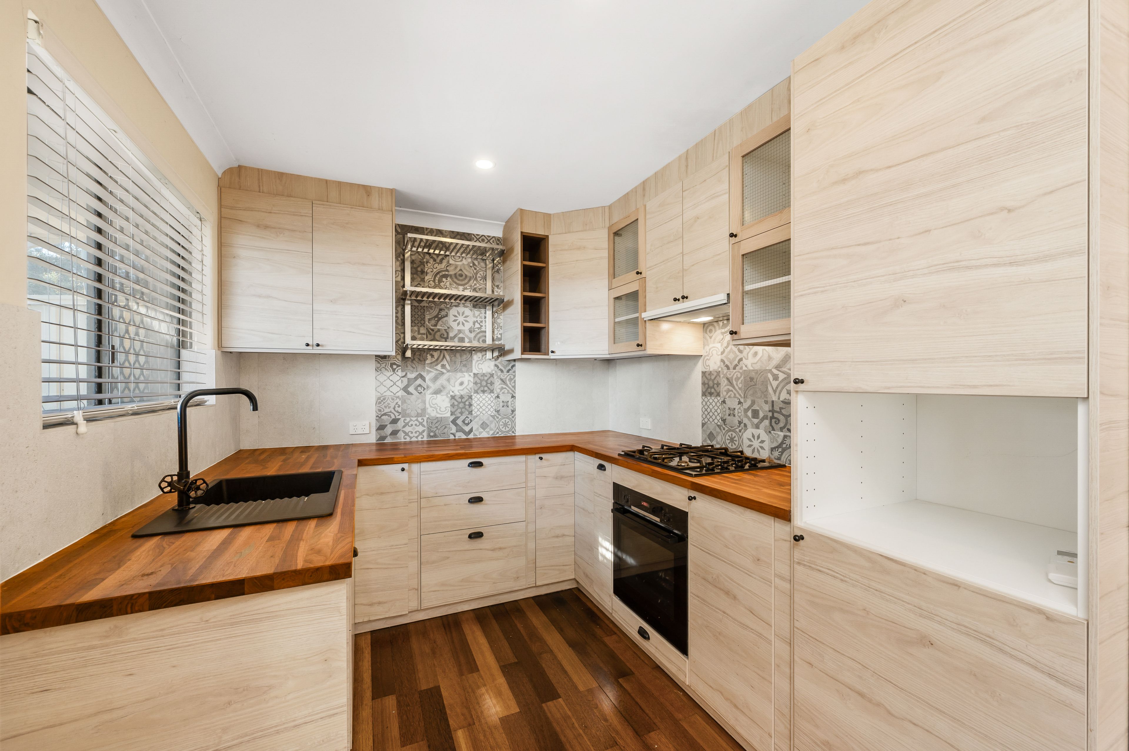 13 Erpingham Road — photo 8 of 25