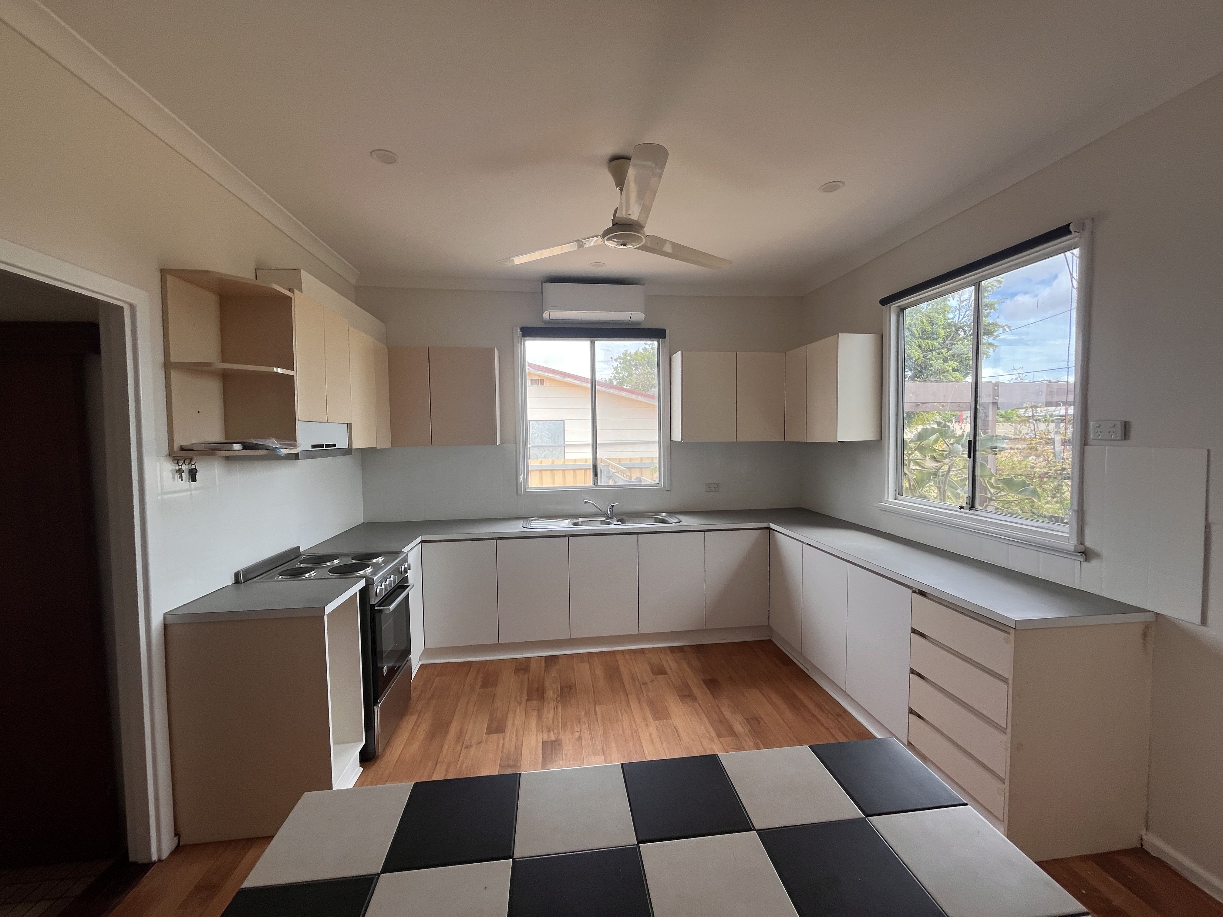 13 Mcleod Street — photo 3 of 16