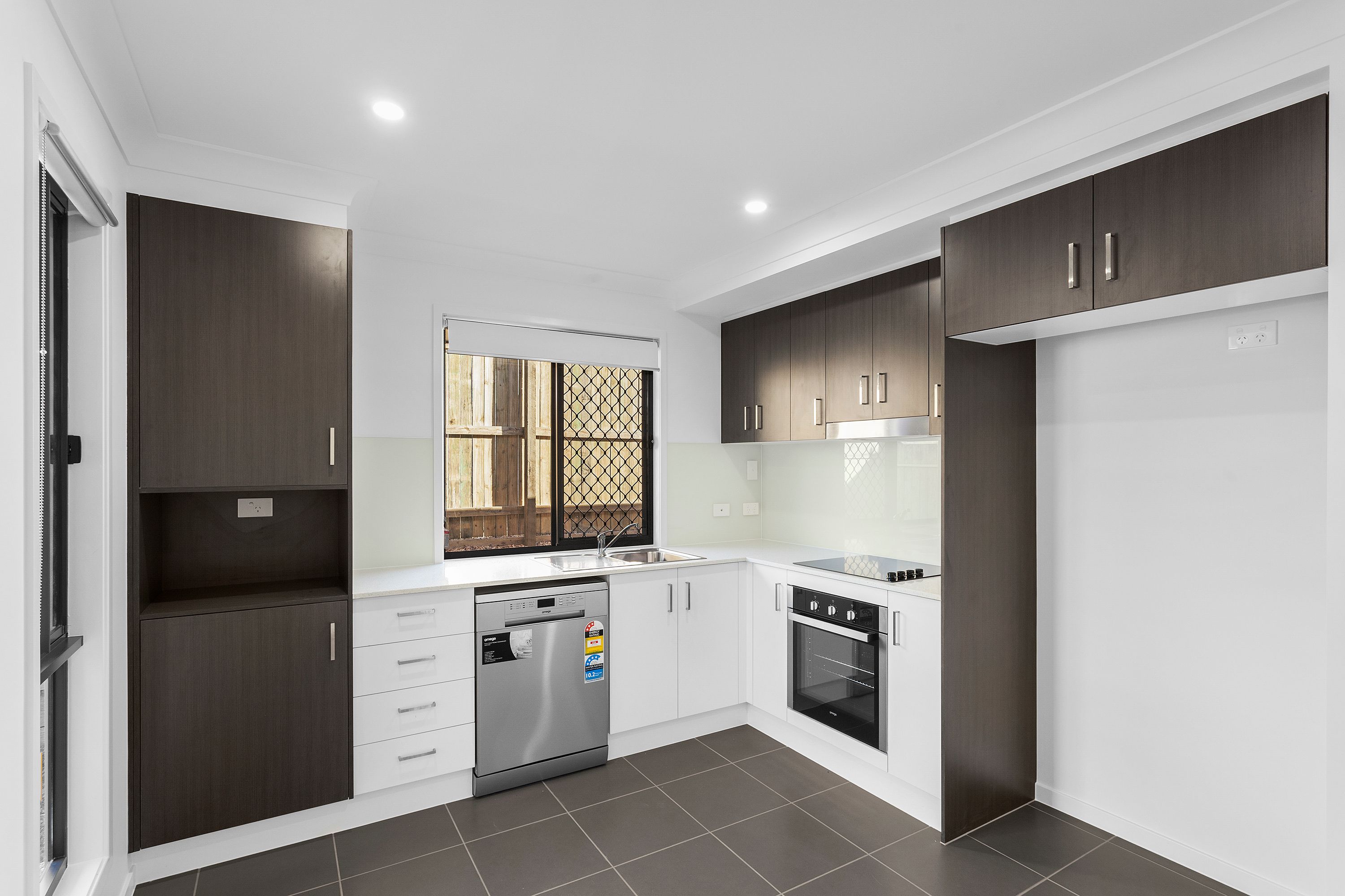 2/7 Ena Street, Cotswold Hills, QLD 4350