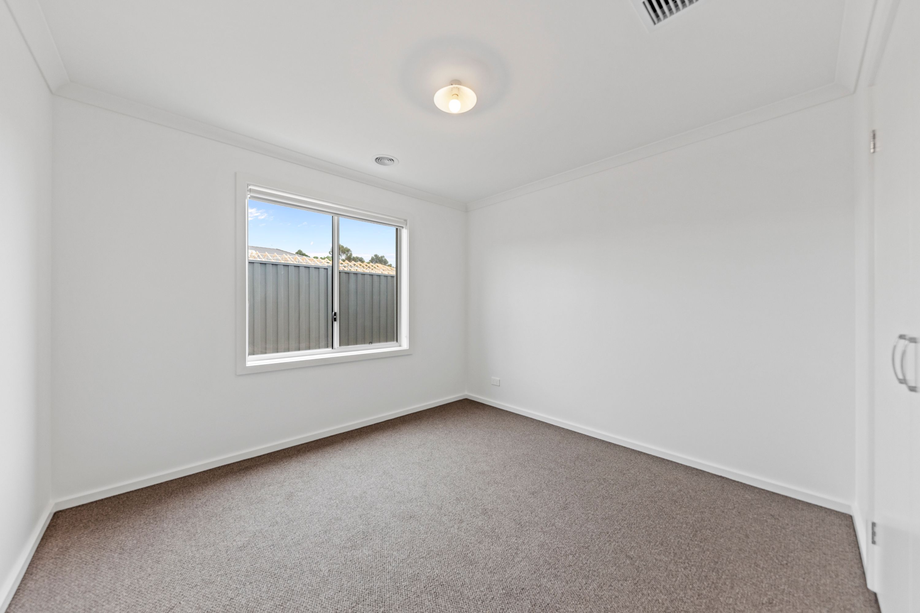 10 Silverstar Street — photo 16 of 16