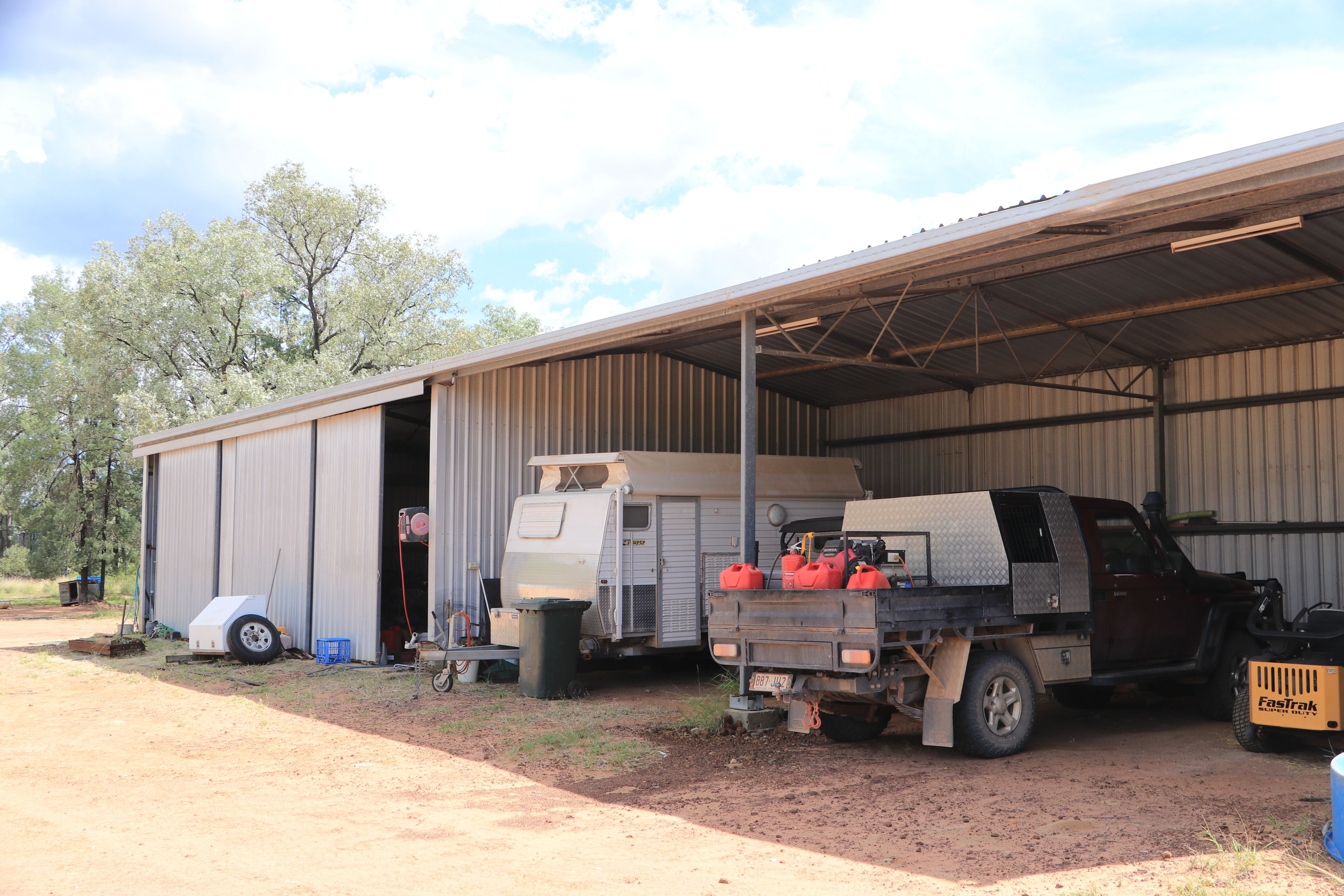 555 Yuleba Surat Road — photo 12 of 28