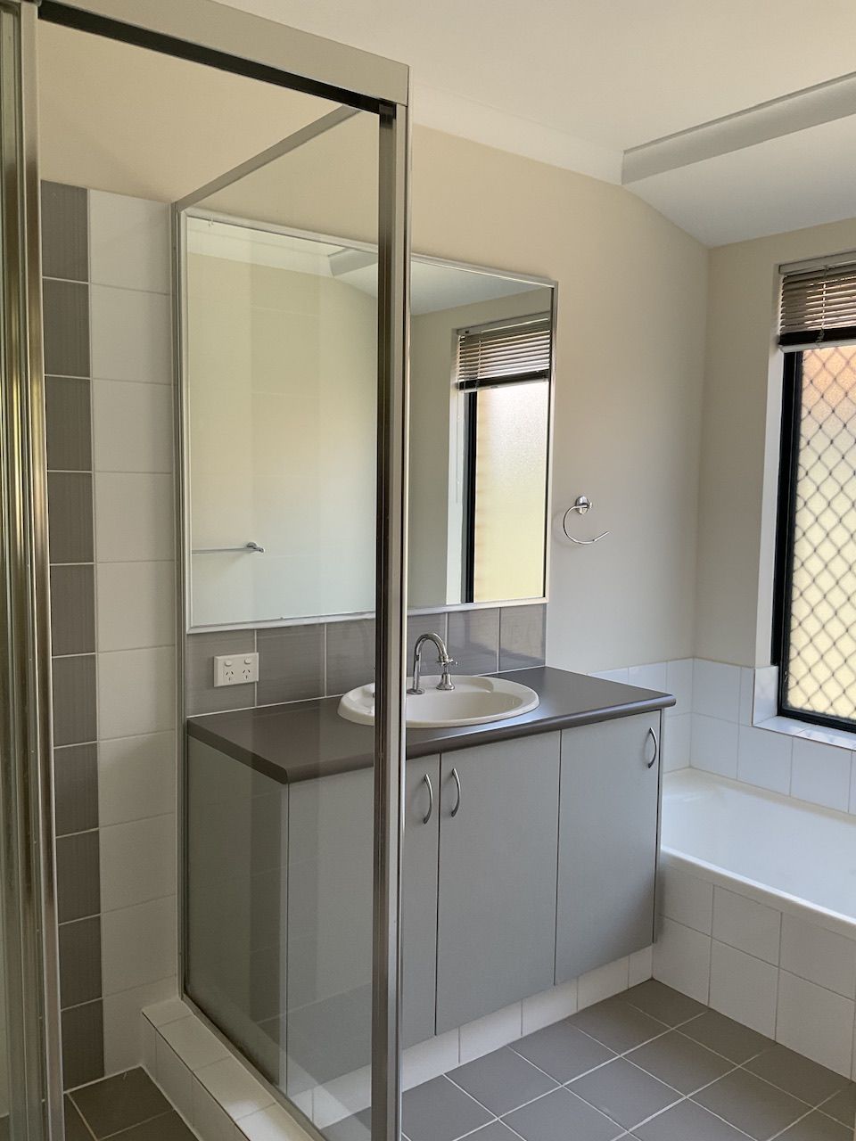 INVESTMENT SECURITY WITH DHA LEASE — photo 5 of 20