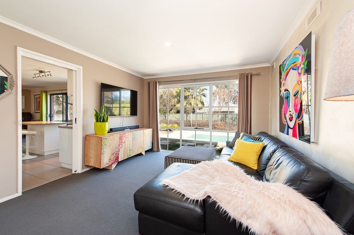 85 St Andrews Circuit, Thurgoona, NSW 2640