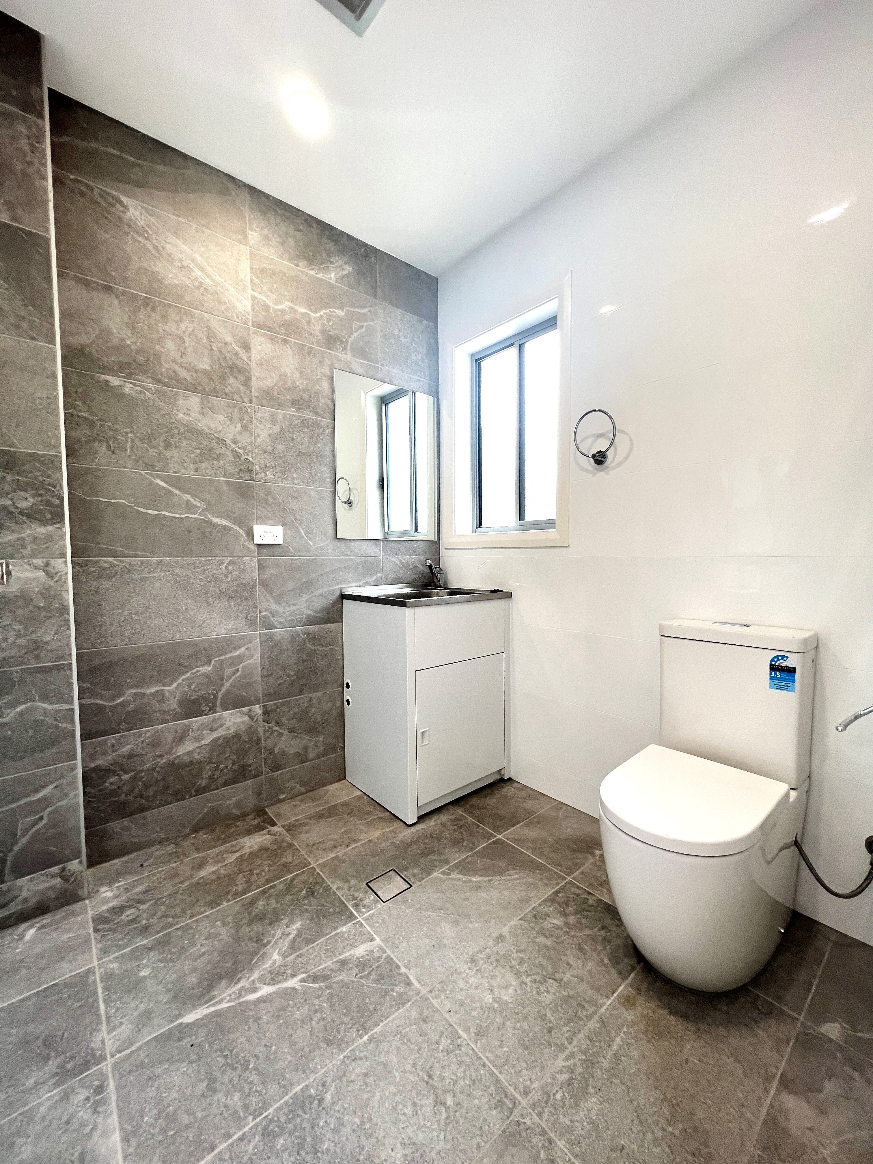 2/88 Brisbane Street, Oxley Park, NSW