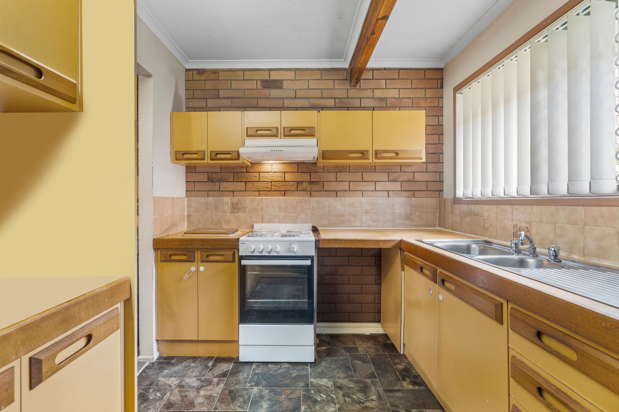 2/147-149 Kingston Road, Woodridge, QLD 4114