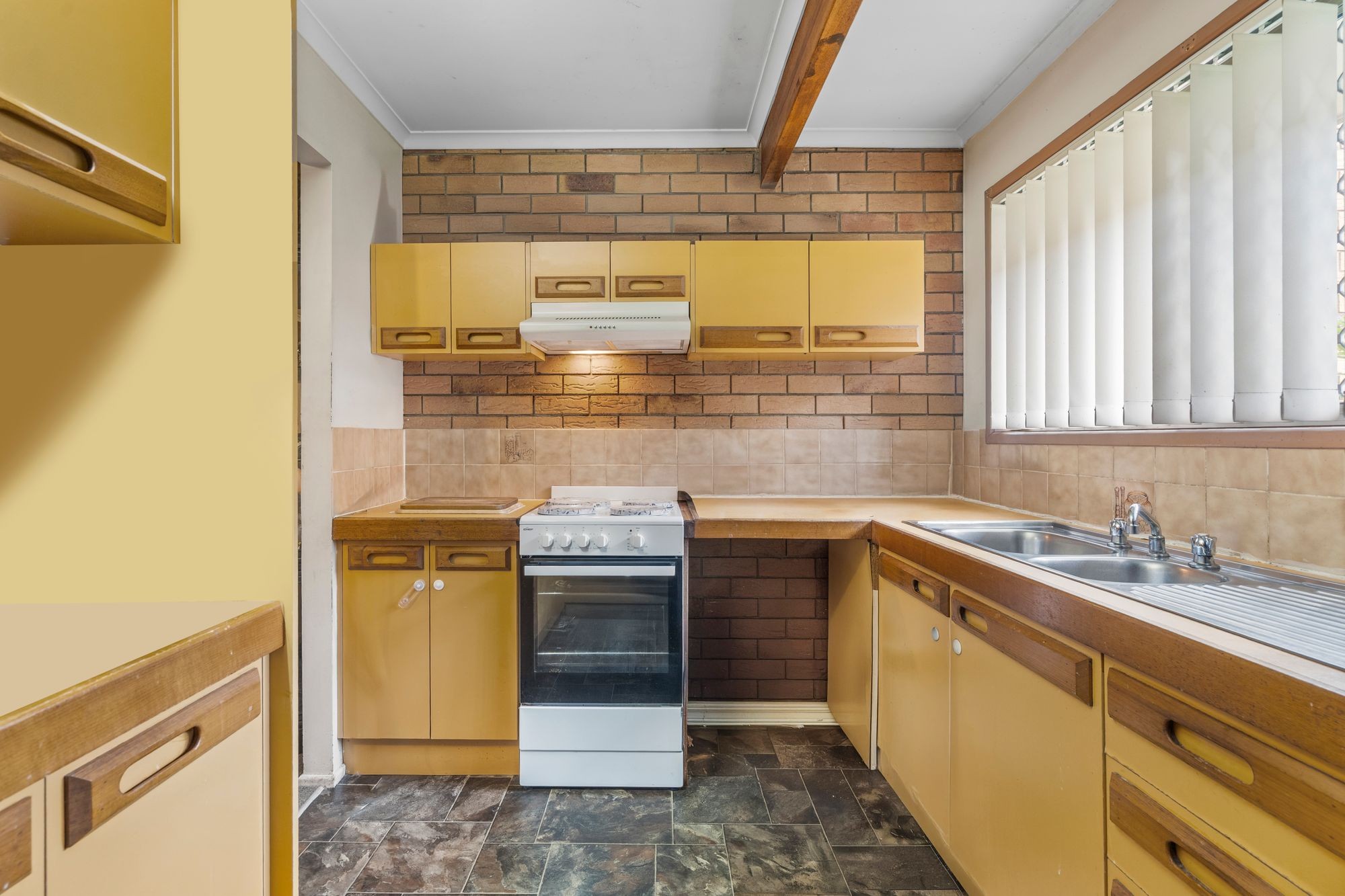 2/147-149 Kingston Road, Woodridge, QLD 4114