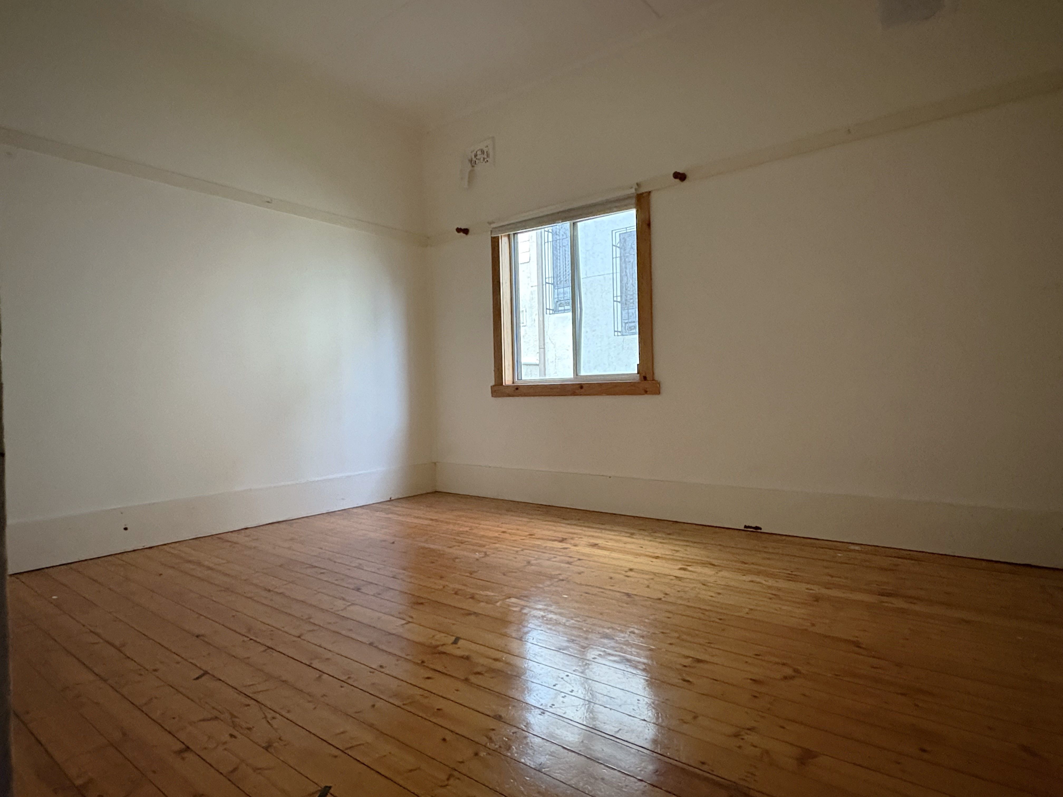 114 Permanent Avenue — photo 4 of 10