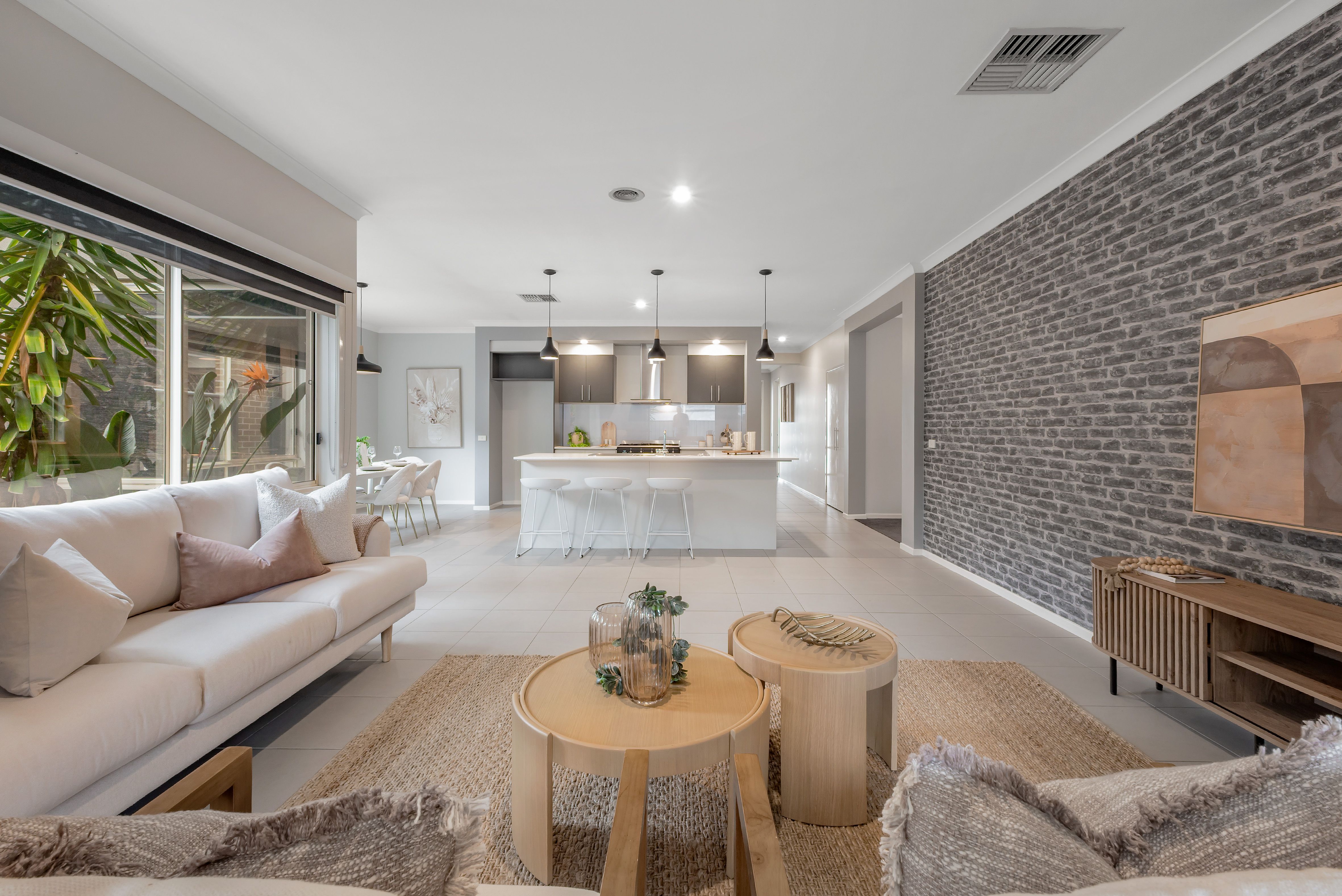 14 Elmore Way — photo 6 of 16