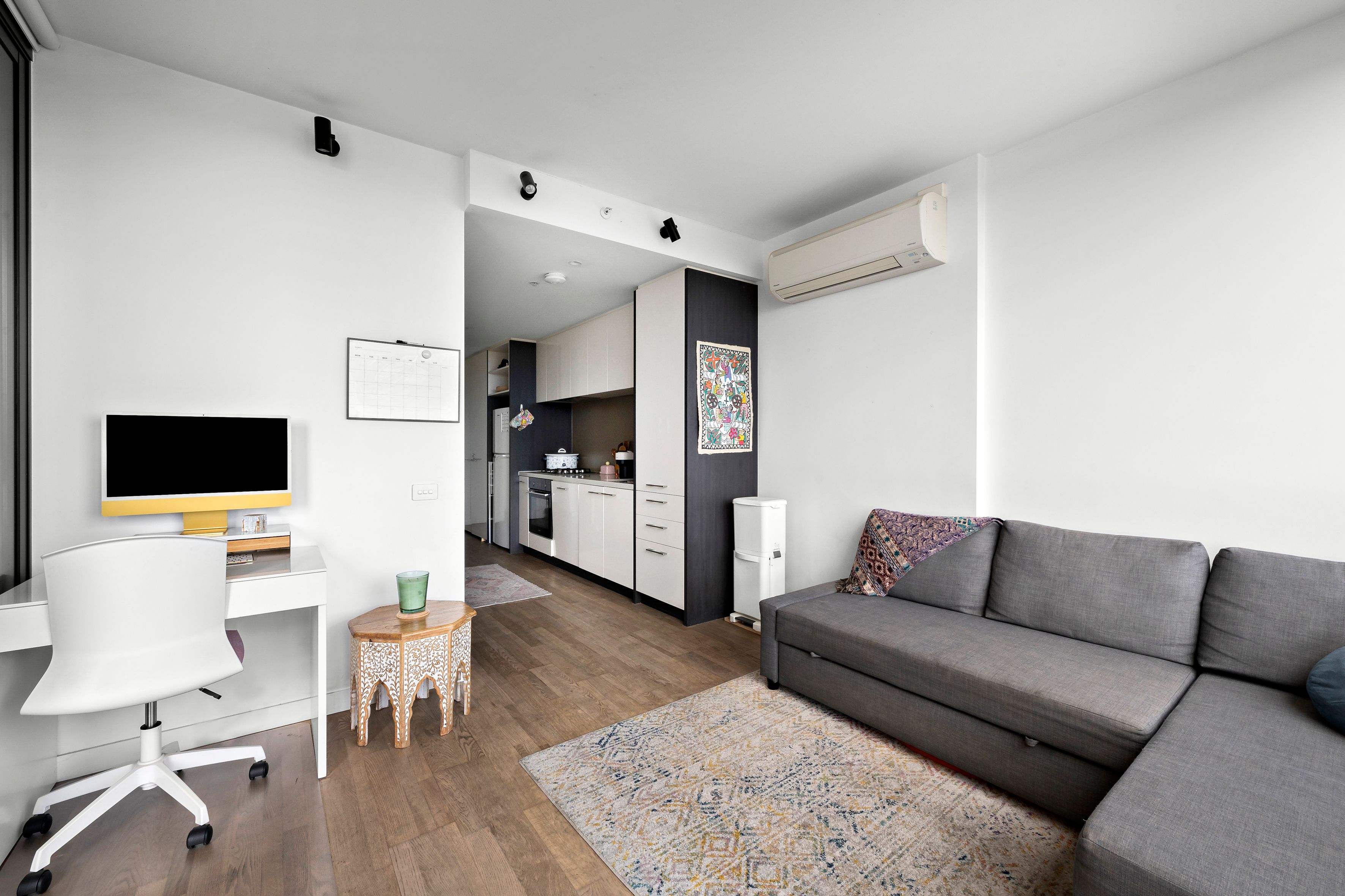 518/288 Albert Street — photo 3 of 16