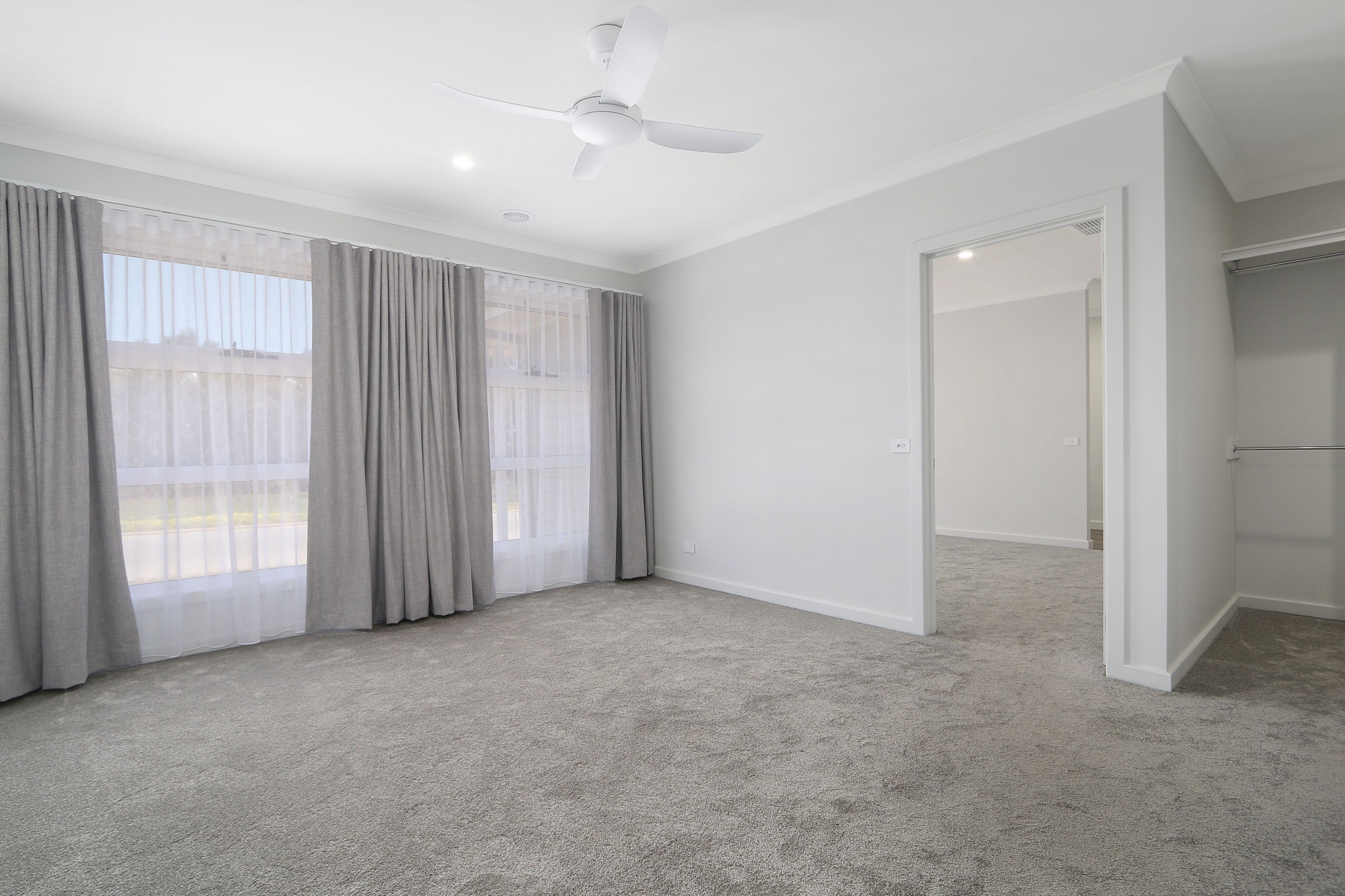 52 Rodeo Drive — photo 3 of 14