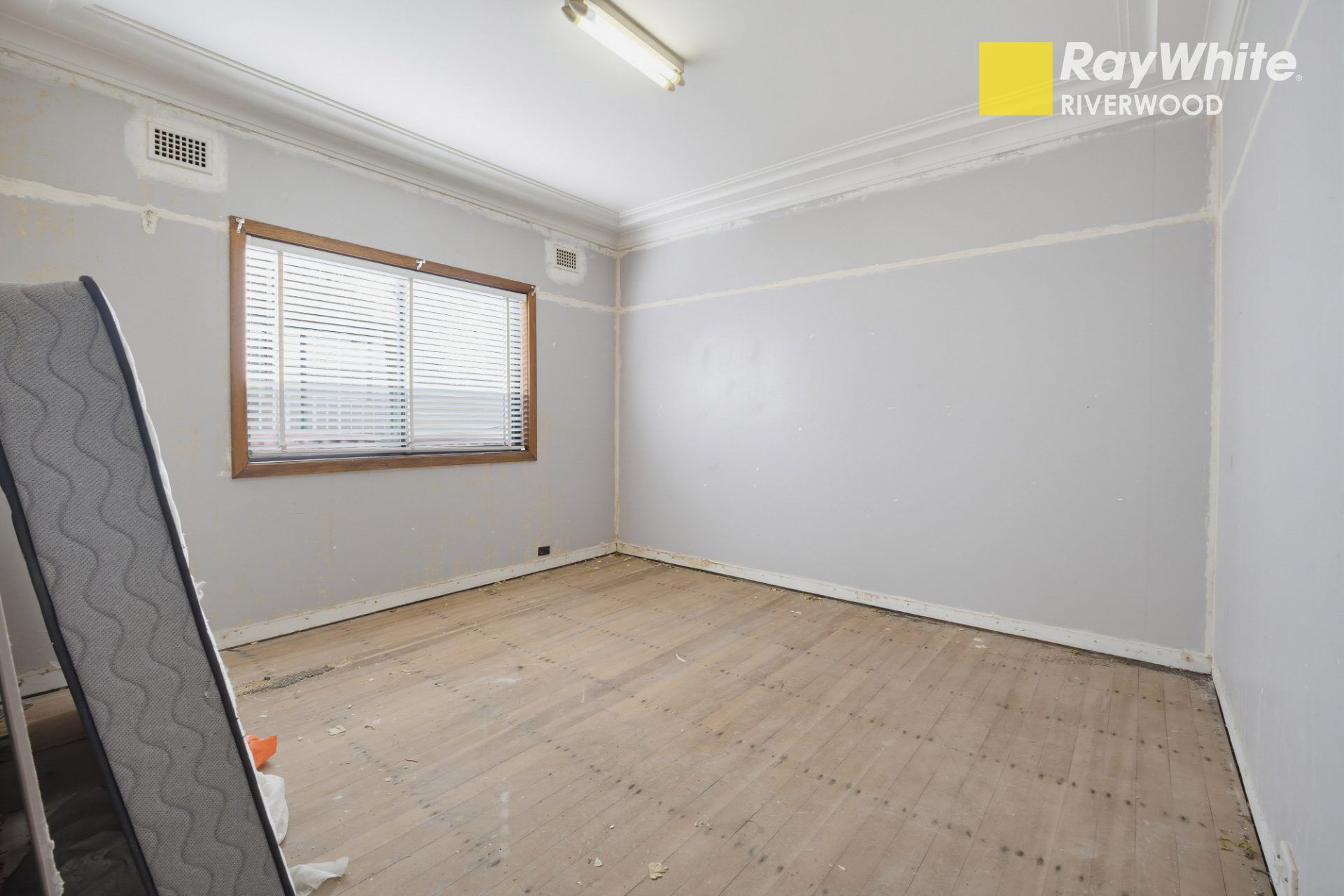 76 Hannans Road — photo 6 of 11