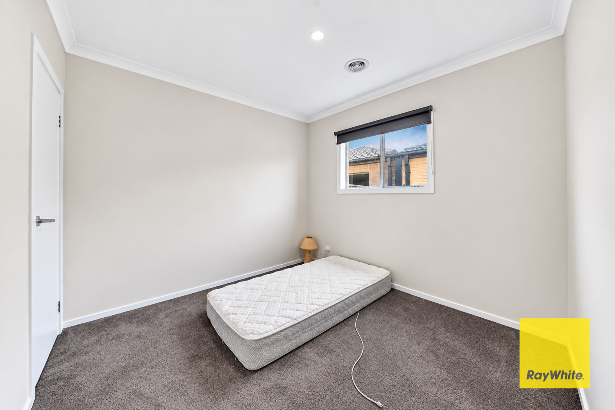 12 Cockerell Street — photo 12 of 16