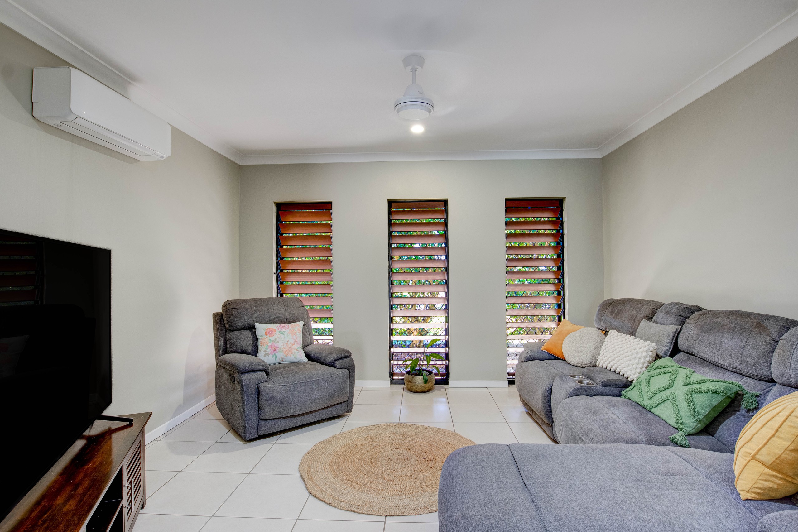 4 Spinnaker Street, SOUTH MISSION, QLD 4852