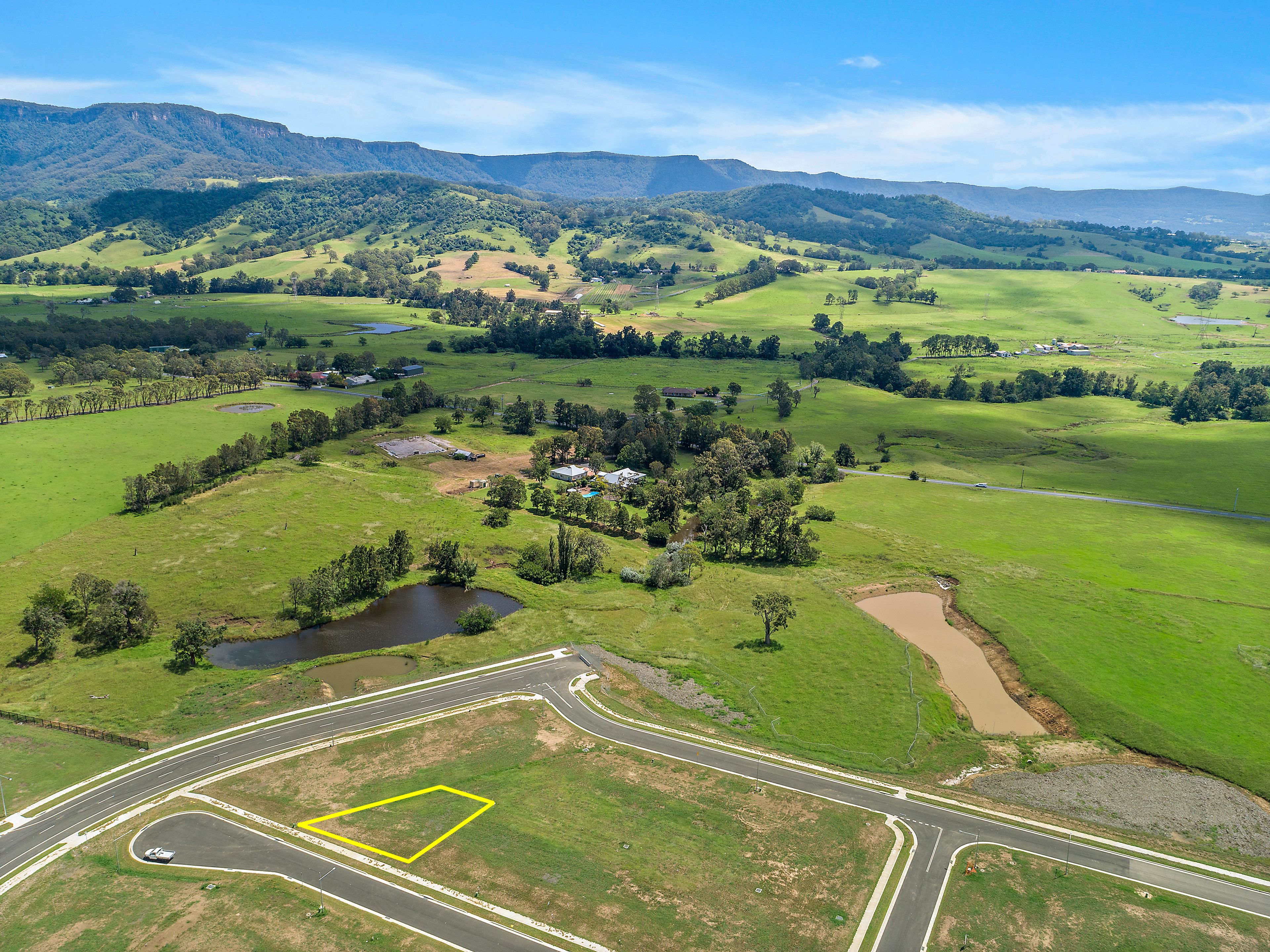 12 Fairy Wren Close, Calderwood, NSW 2527