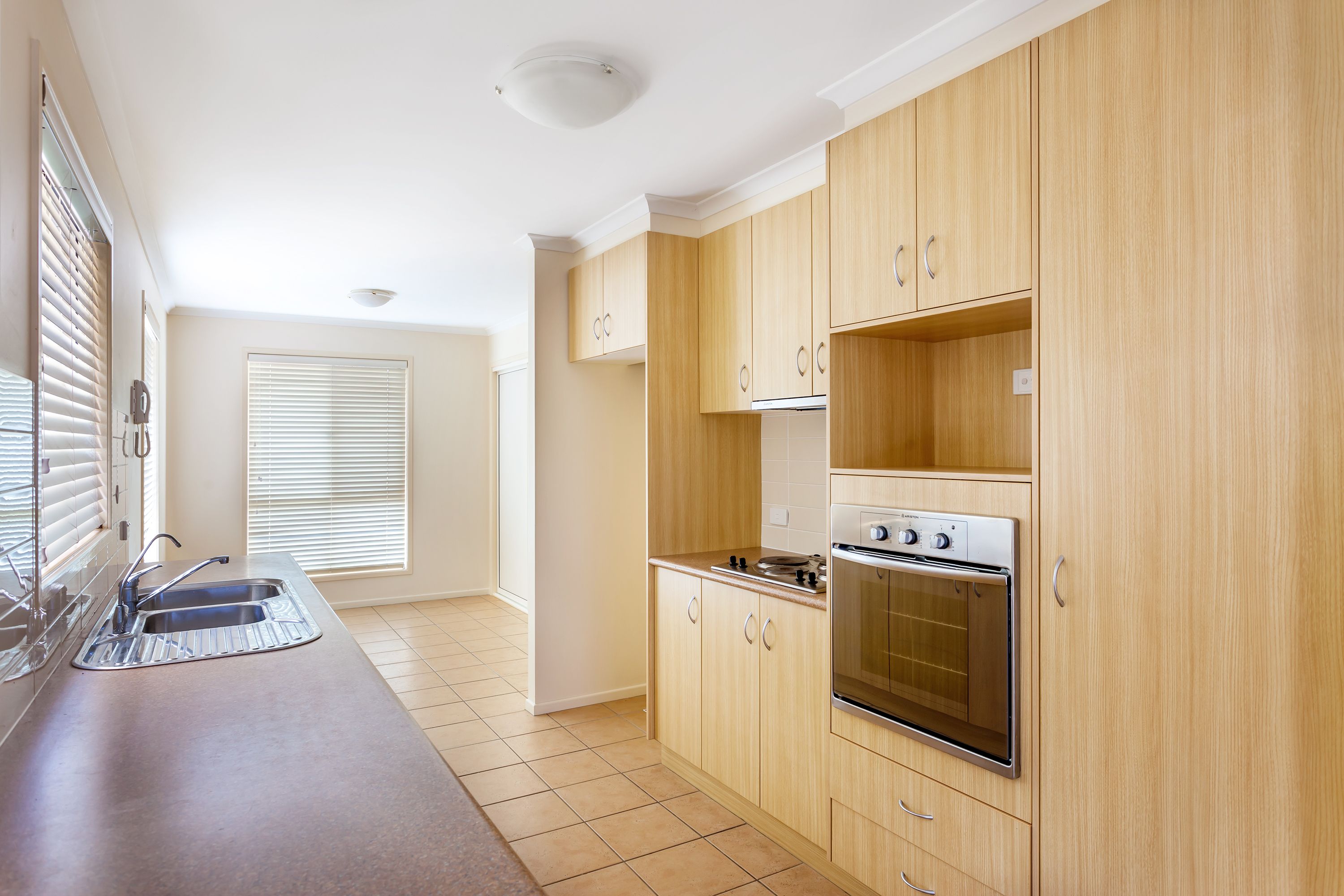 Unit 79/303 Spring Street, Kearneys Spring, QLD 4350