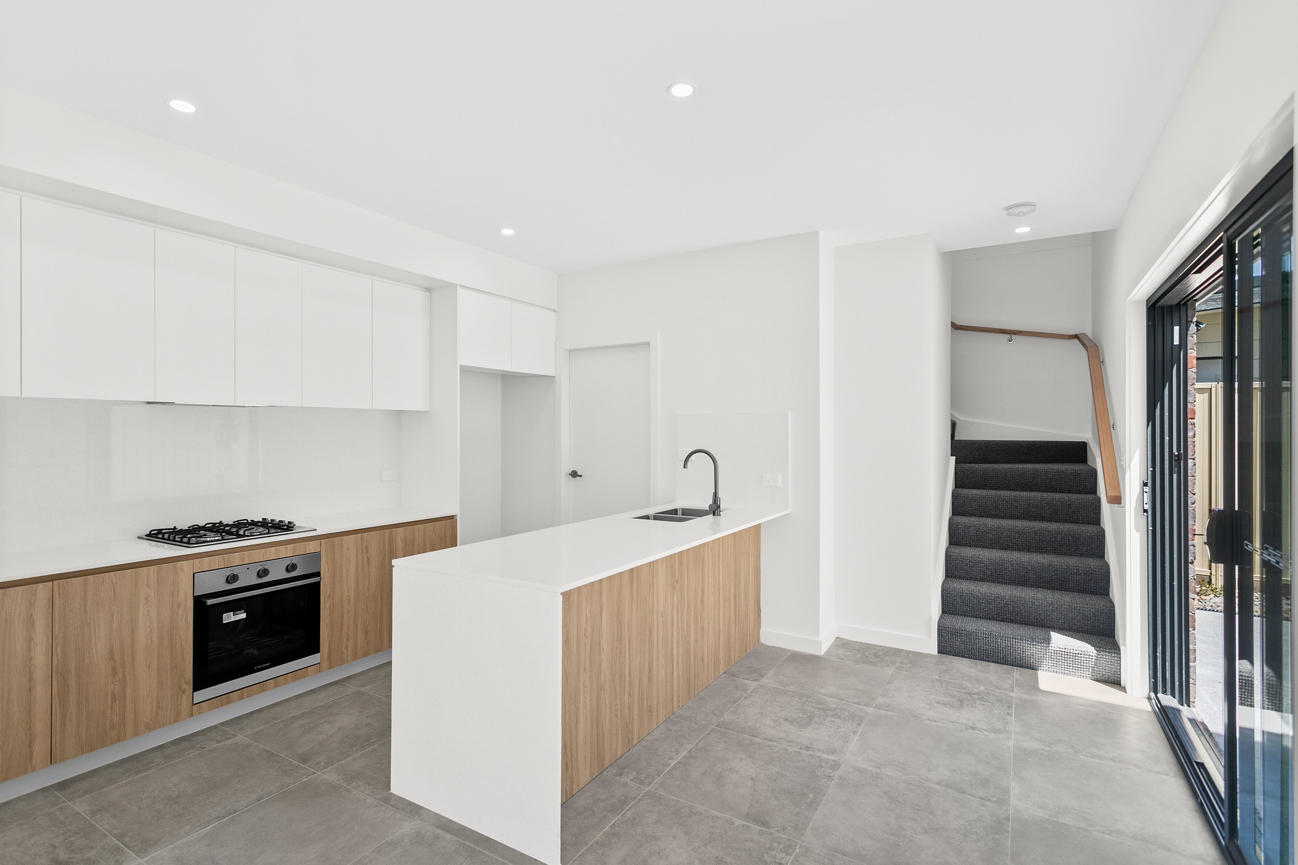 2/11 Griffiths Street, Oak Flats, NSW 2529