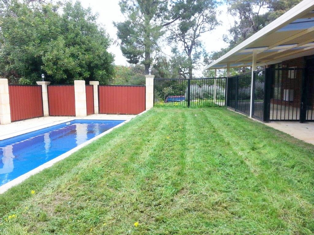 16 Canns Road, Mount Nasura, WA 6112