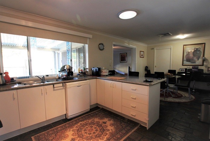 12 Kiriwina Place, Glenfield, NSW 2167