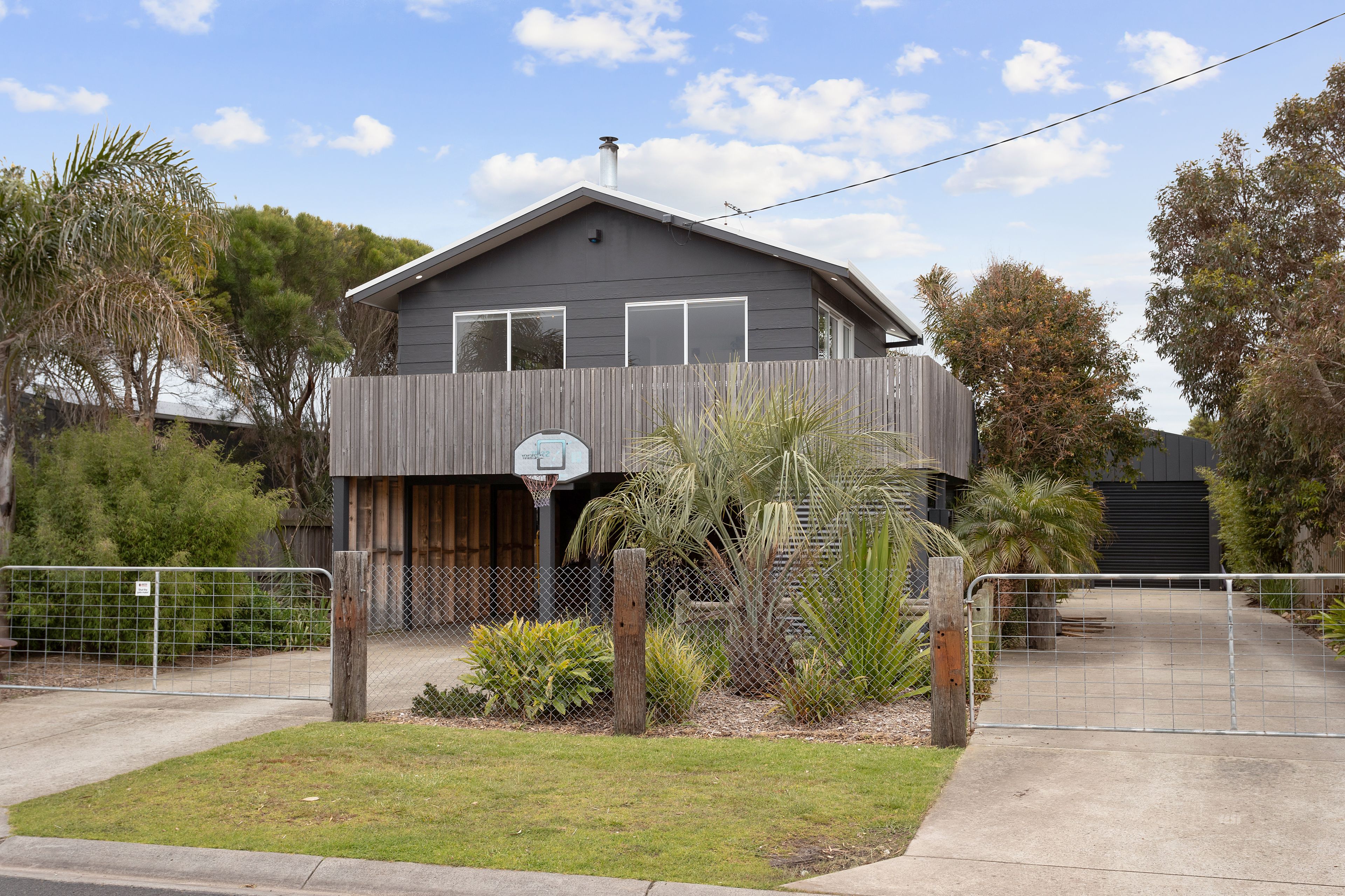 2 Seaspray Avenue, Cape Woolamai VIC 3925