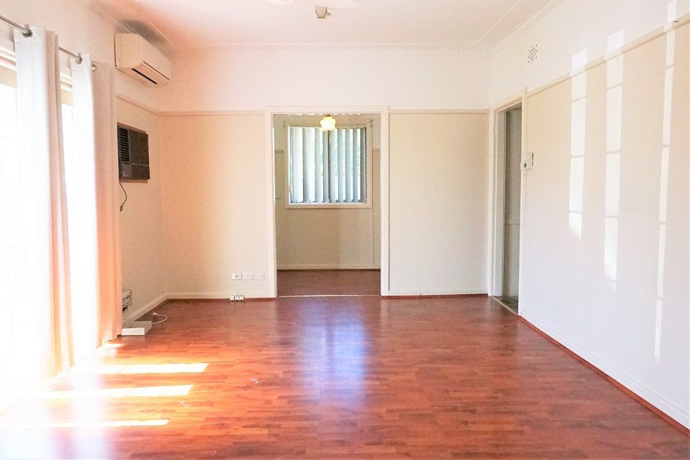 3 Alam Place, Campbelltown, NSW 2560