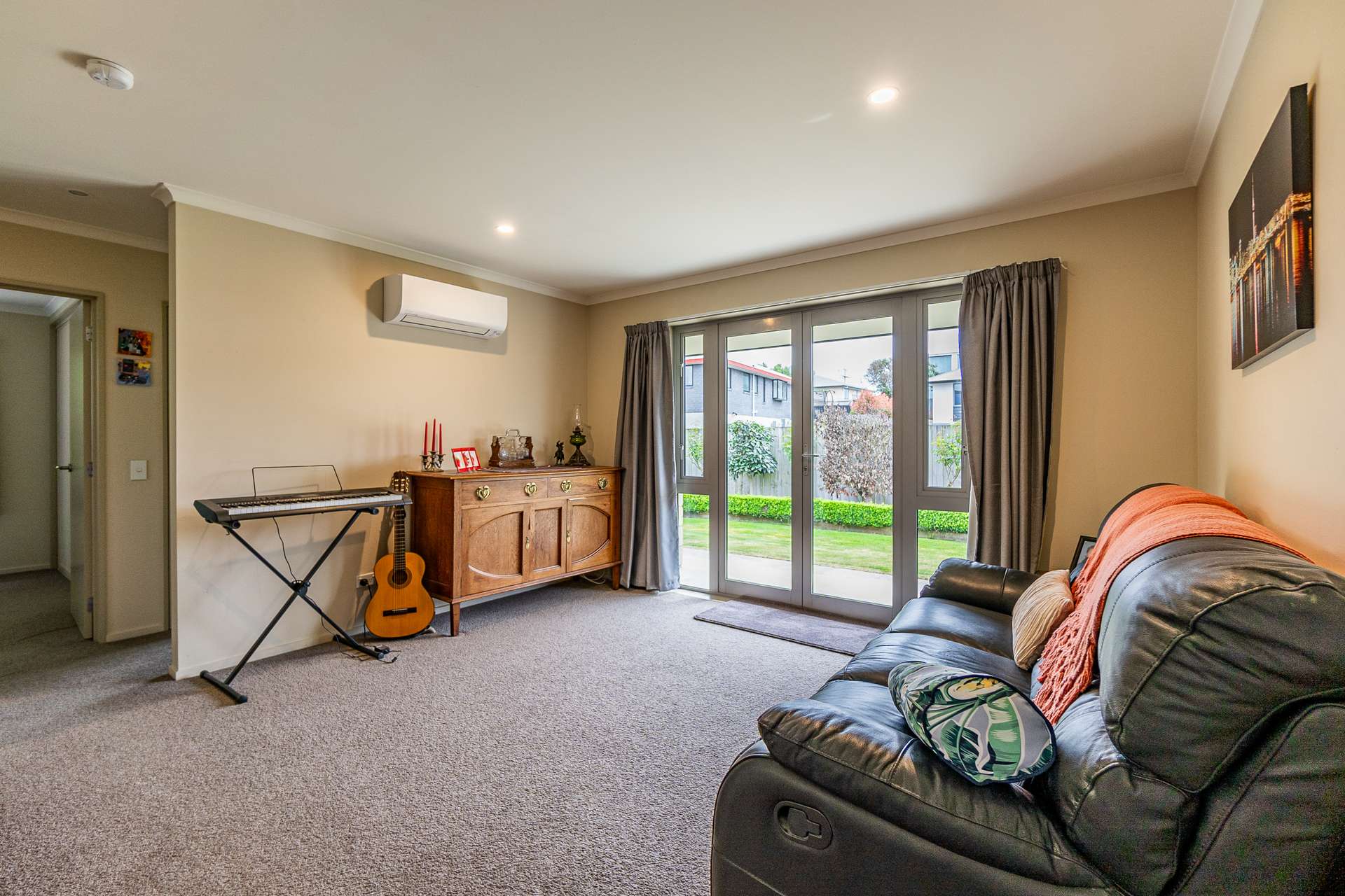 41 Tawa Street photo 8