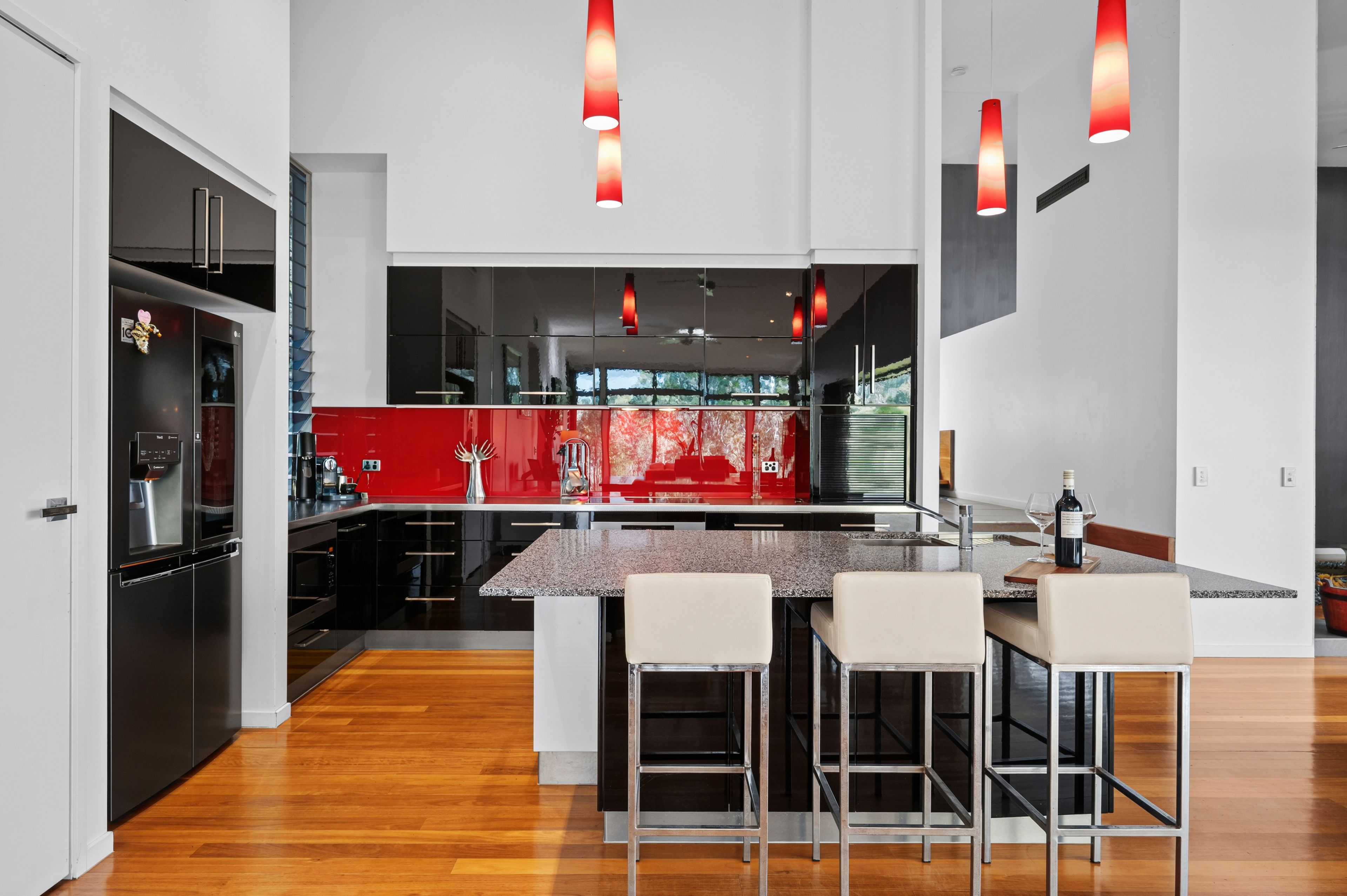 102 Oatlands Court — photo 10 of 30