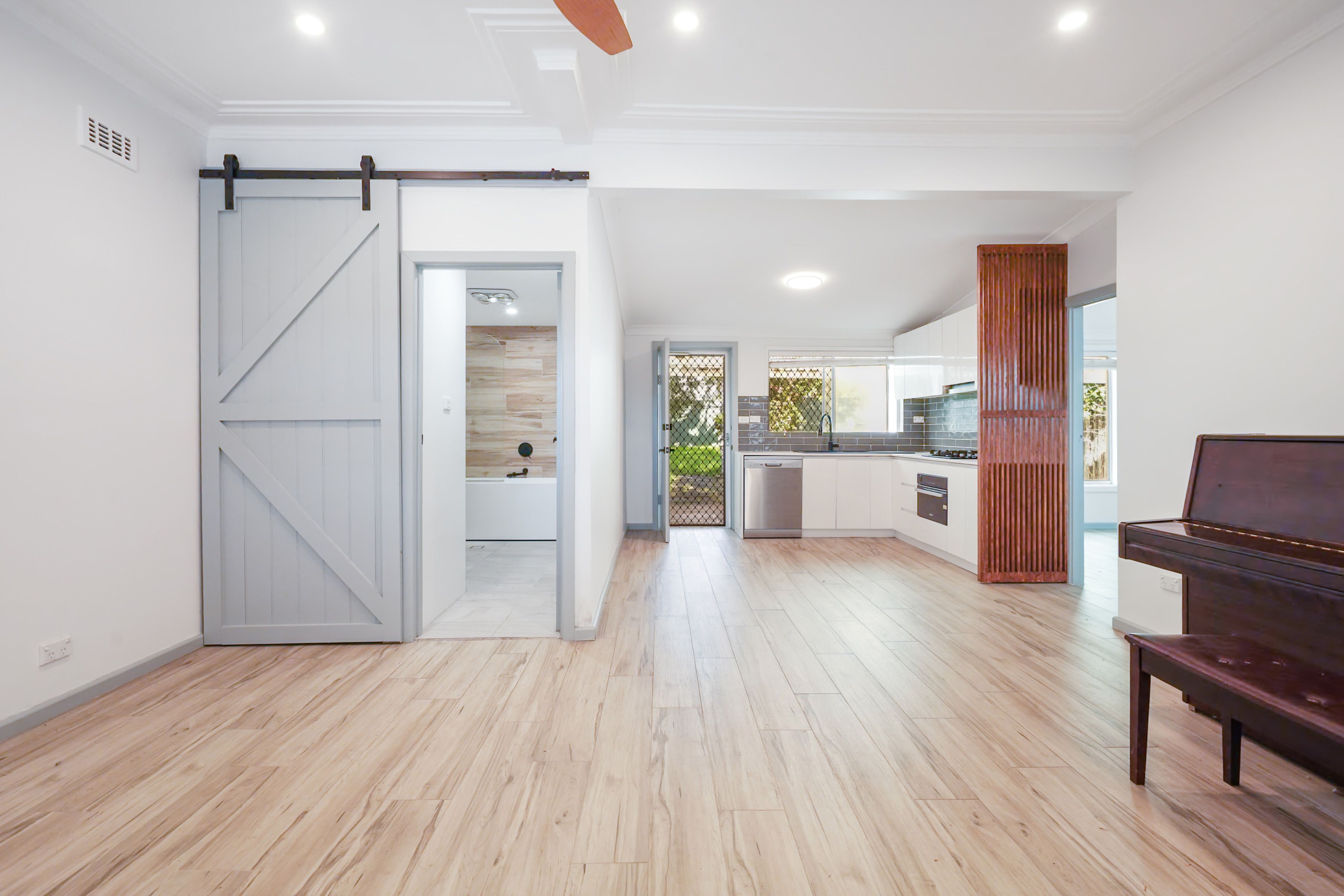 25 Milford Road, Peakhurst, NSW 2210