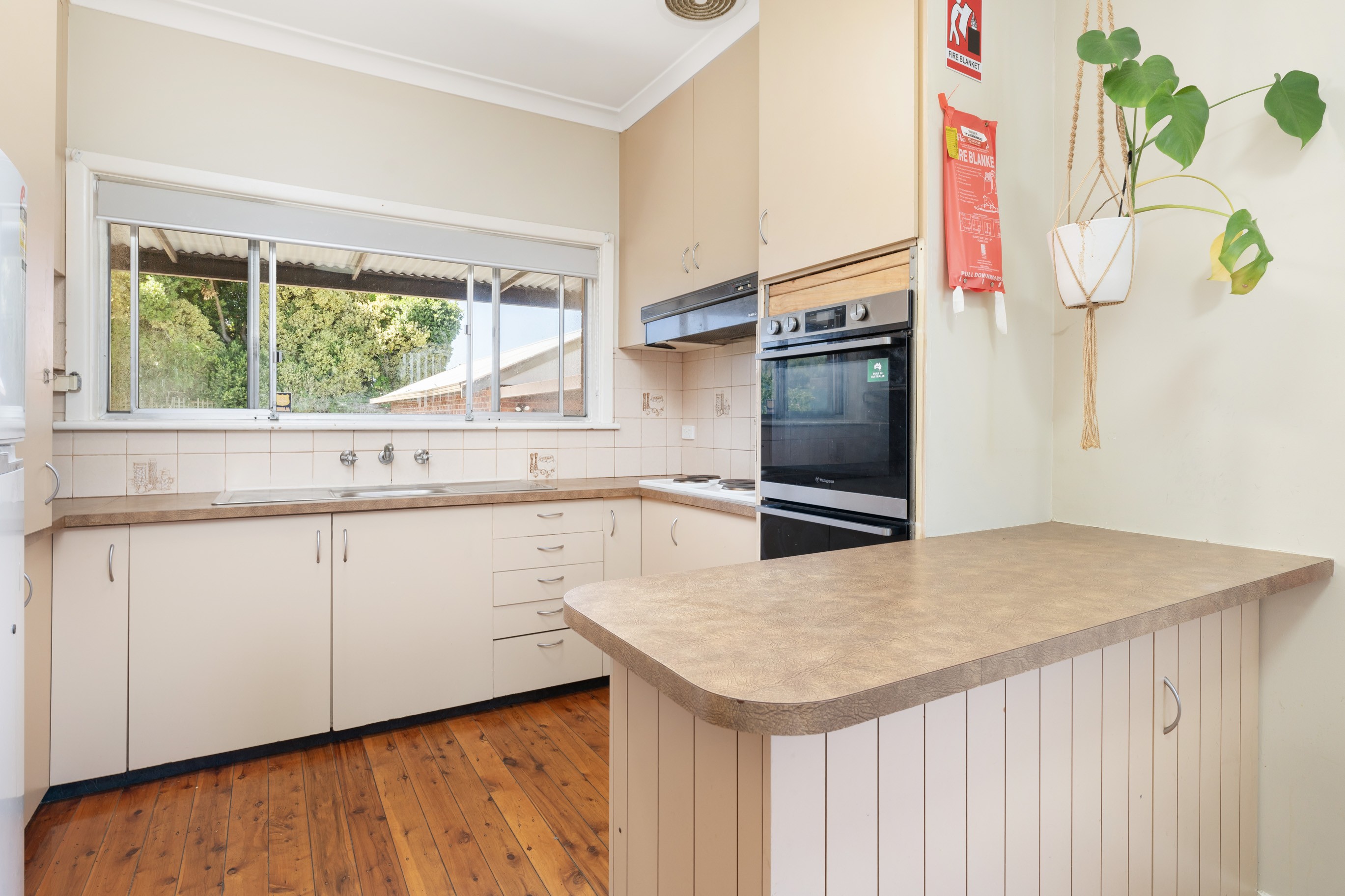 554 Kemp Street, Lavington, NSW 2641
