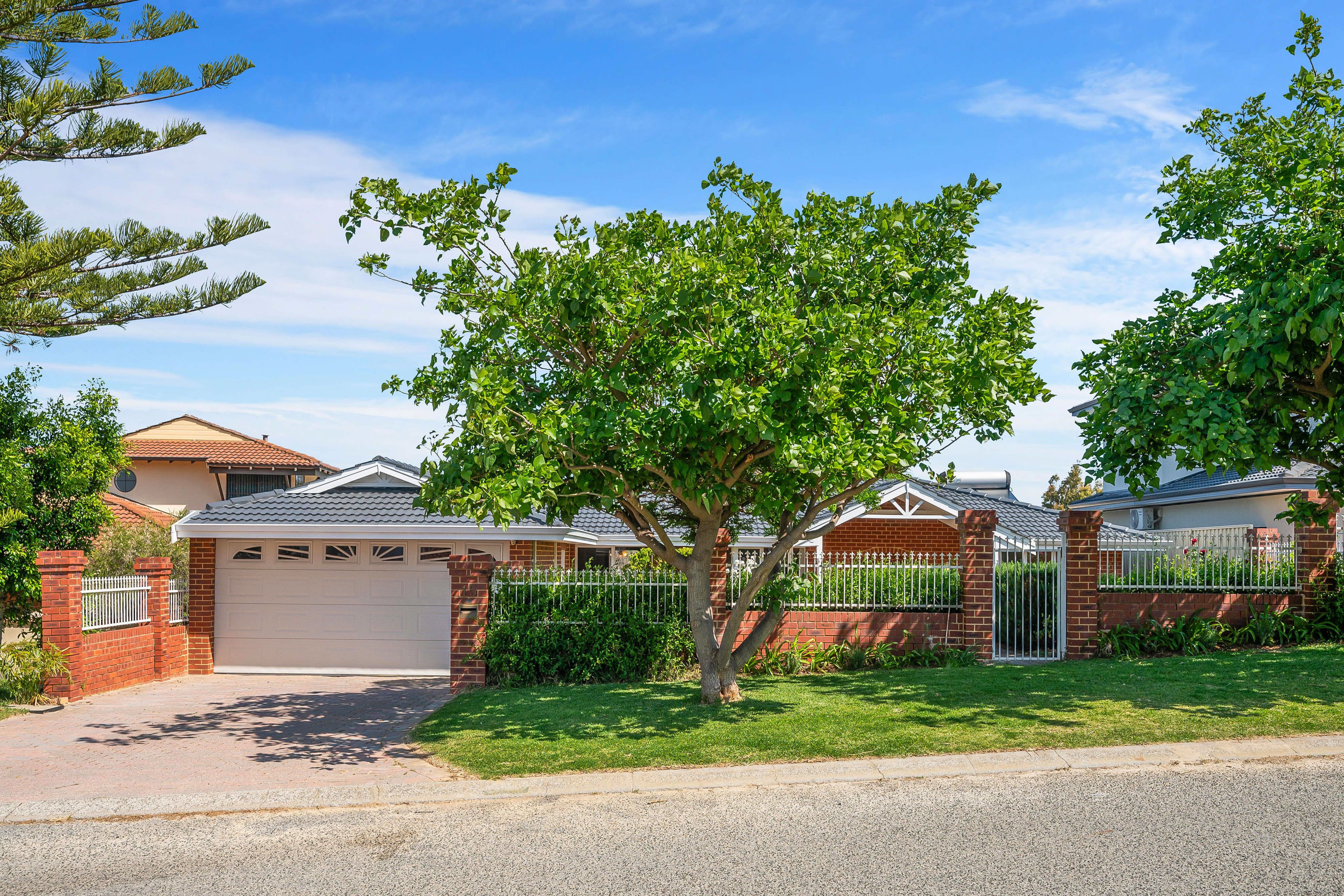 15 Barranjoey Way — photo from Ray White Keevers Group