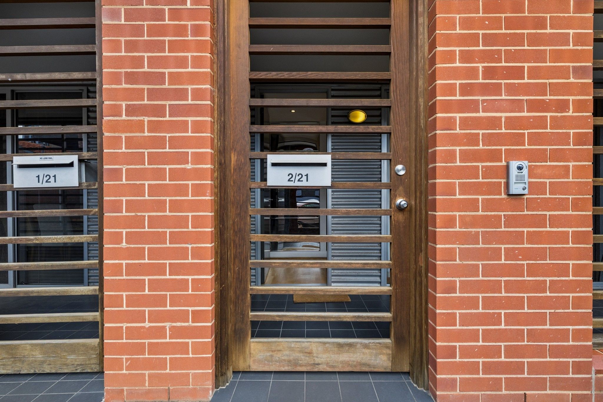 2/21 Russell Street — photo 24 of 26