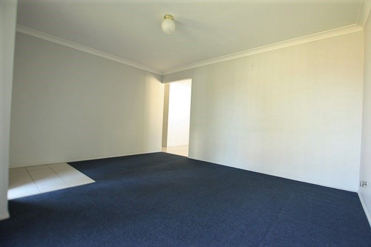 37 Watkins Crescent, Currans Hill, NSW 2567