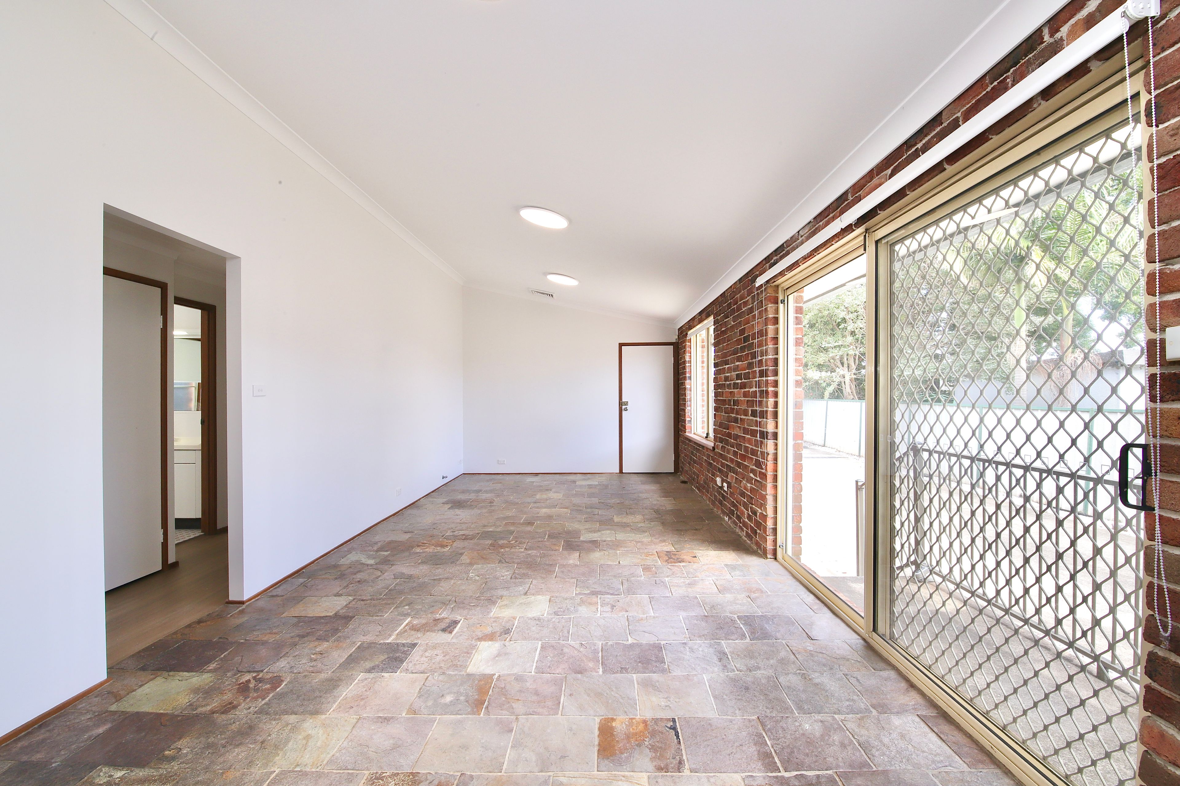 30A Pringle Avenue — photo 4 of 12