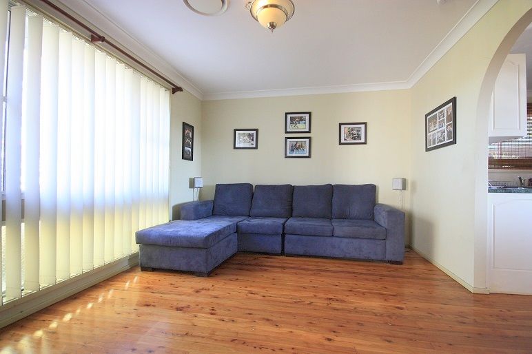 4 Spumante Close, Eschol Park, NSW 2558