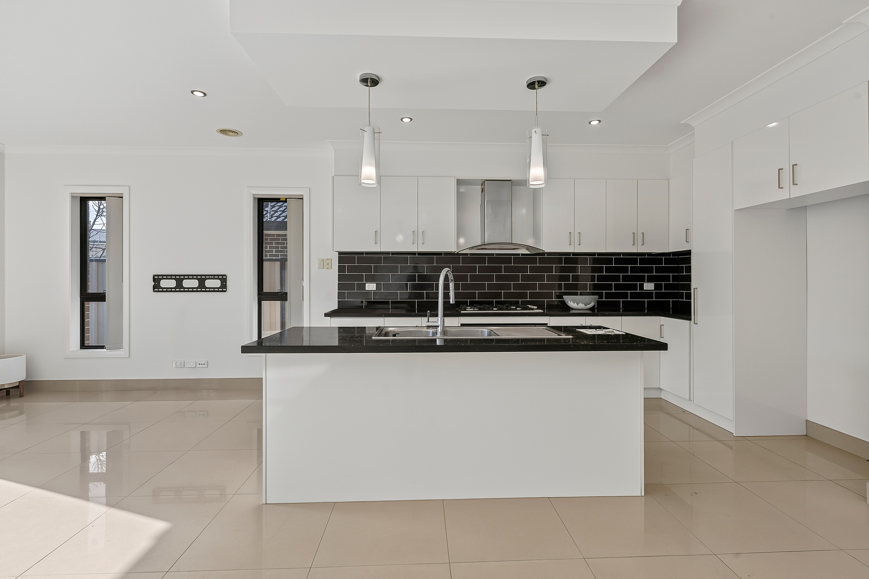 2/5 Merlynston Close, Dallas, VIC 3047