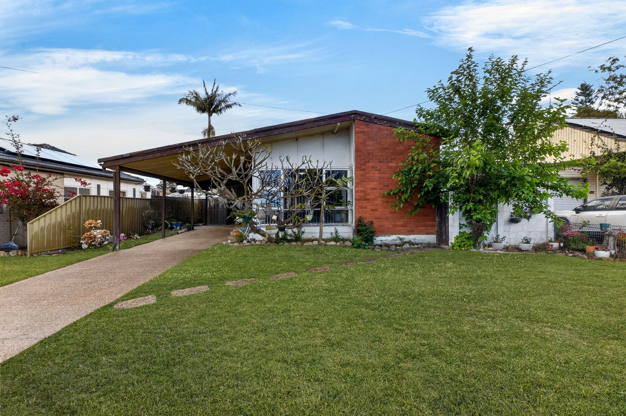 15 Alexander Crescent, Macquarie Fields, NSW 2564