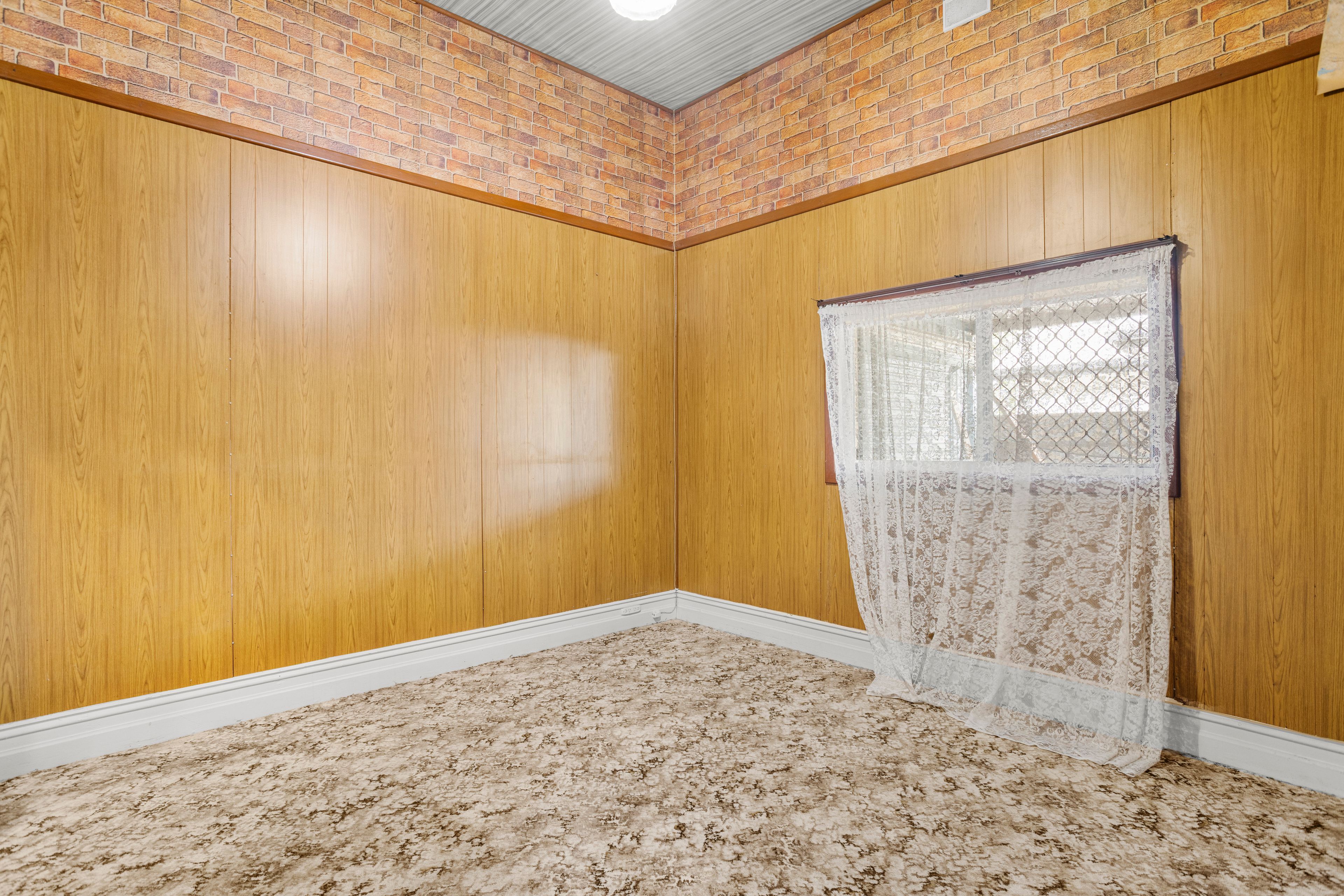 24 Alice Street — photo 11 of 15