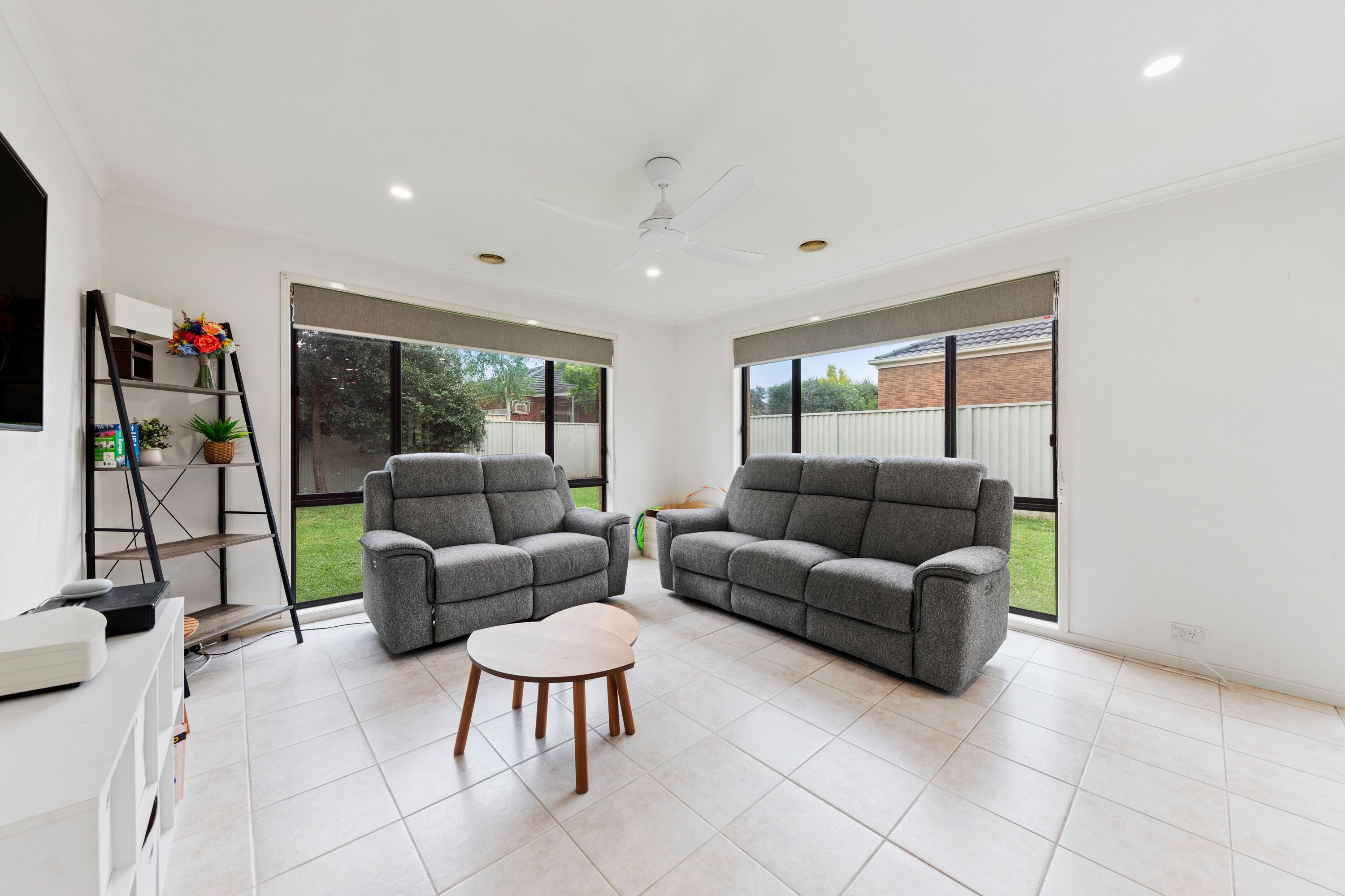 81 Oaklands Way — photo 4 of 21