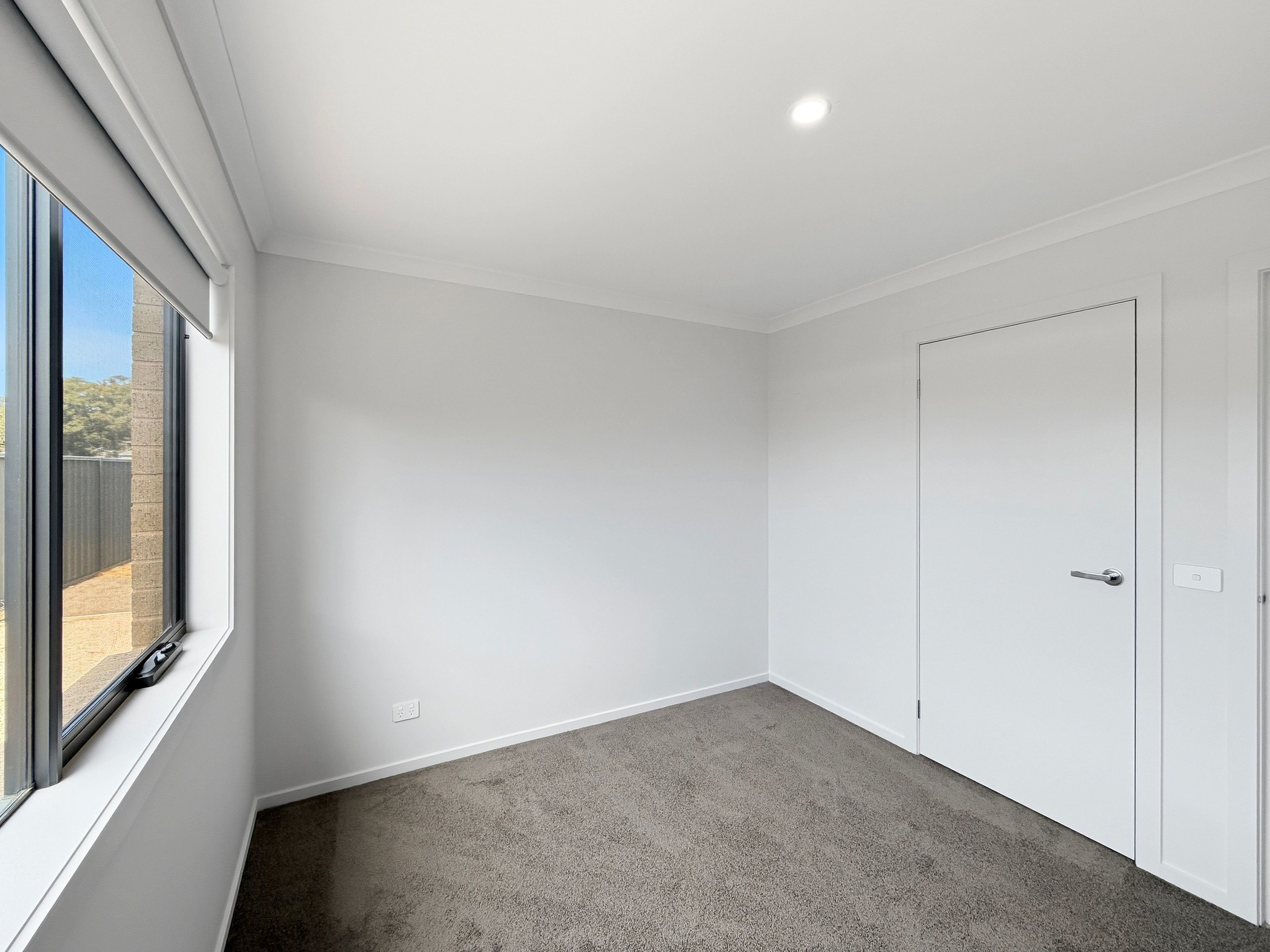 10 Kookaburra Street — photo 9 of 11