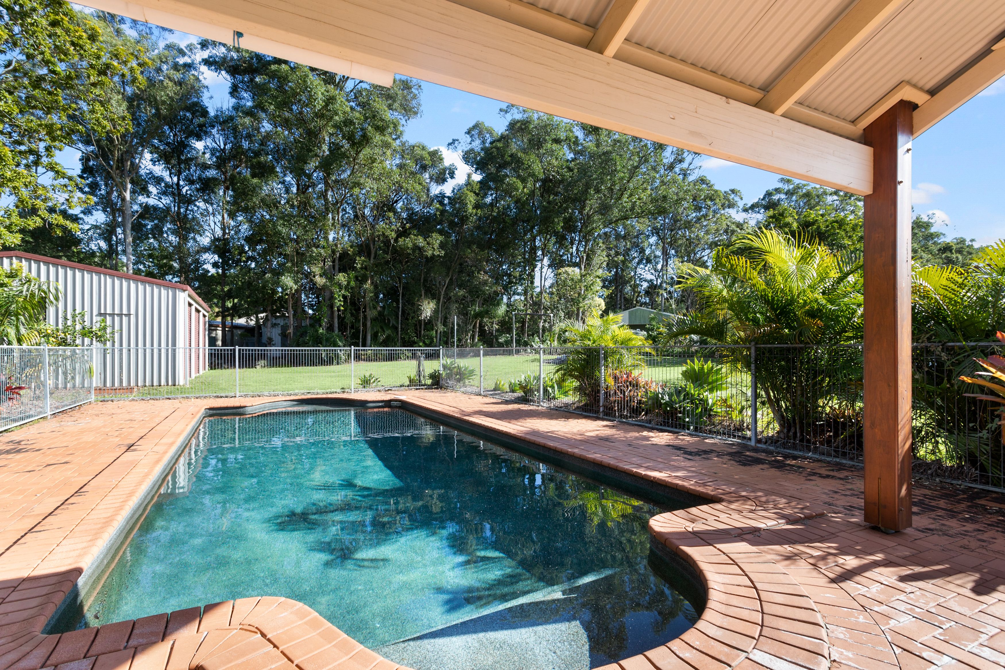 5 Hallett Crescent, Elimbah, QLD 4516