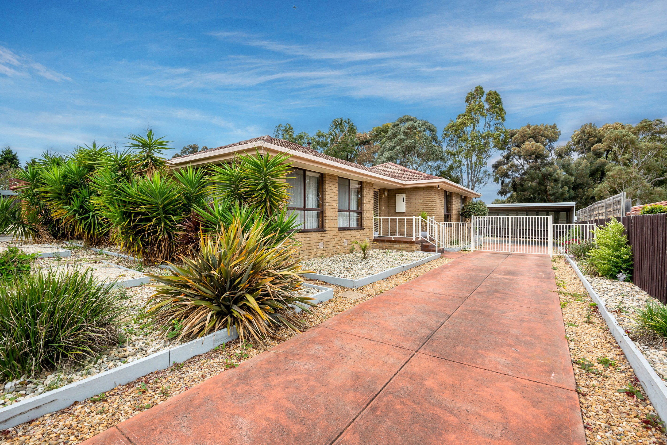 12 Lewis Close, Mill Park, VIC 3082