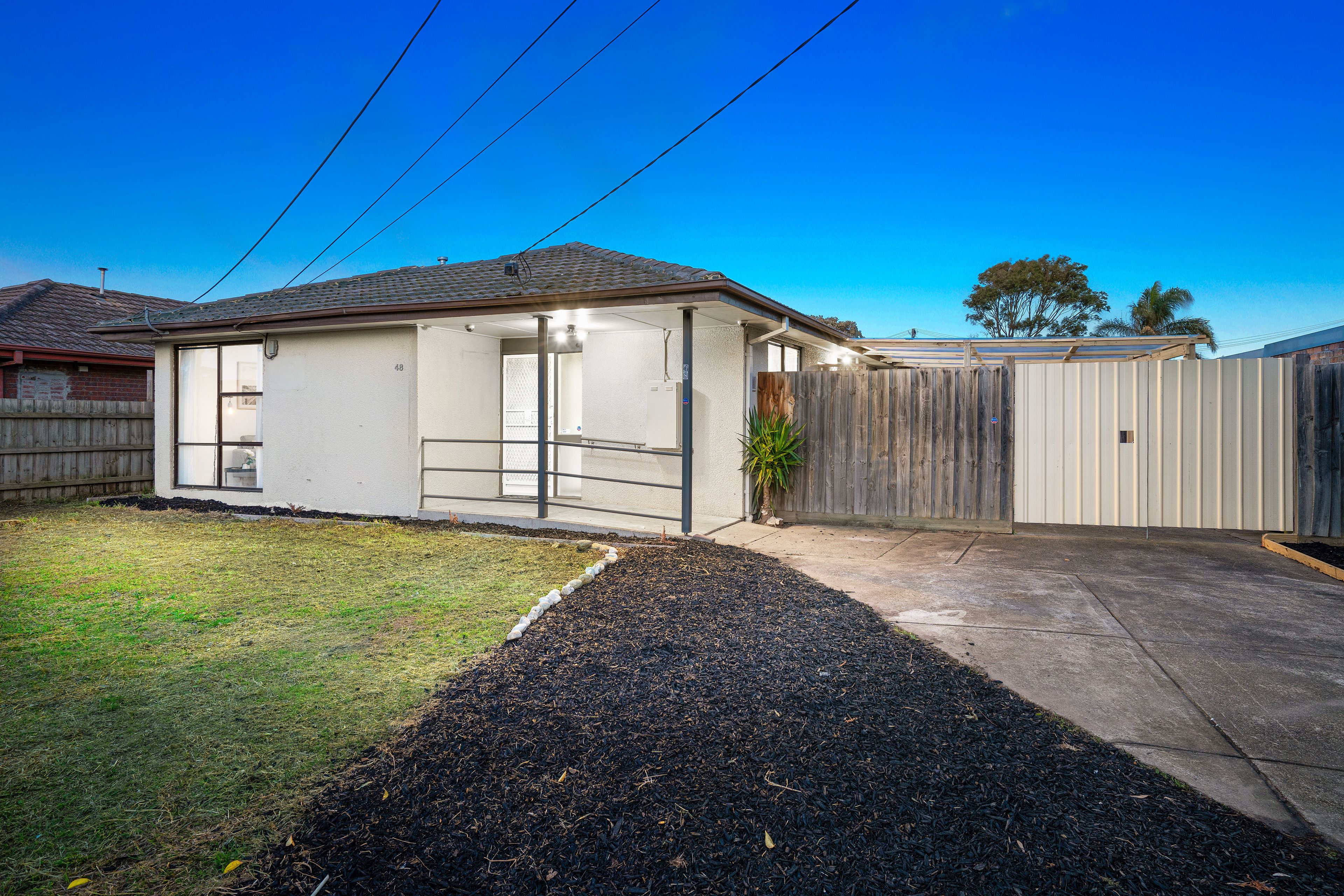 48 Woodburn Crescent, Meadow Heights VIC 3048