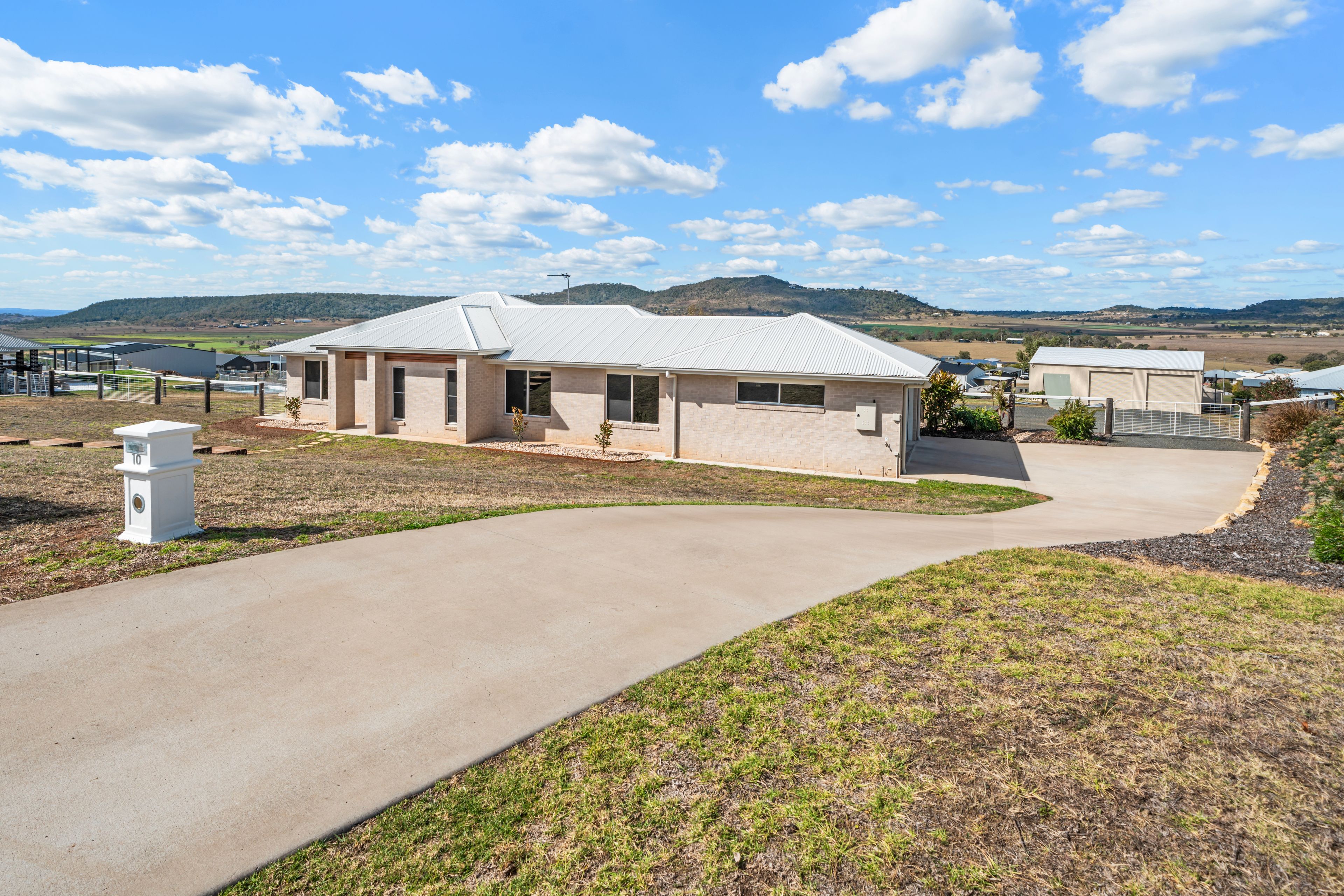 10 Southern Cross Drive — photo from Ray White Highfields