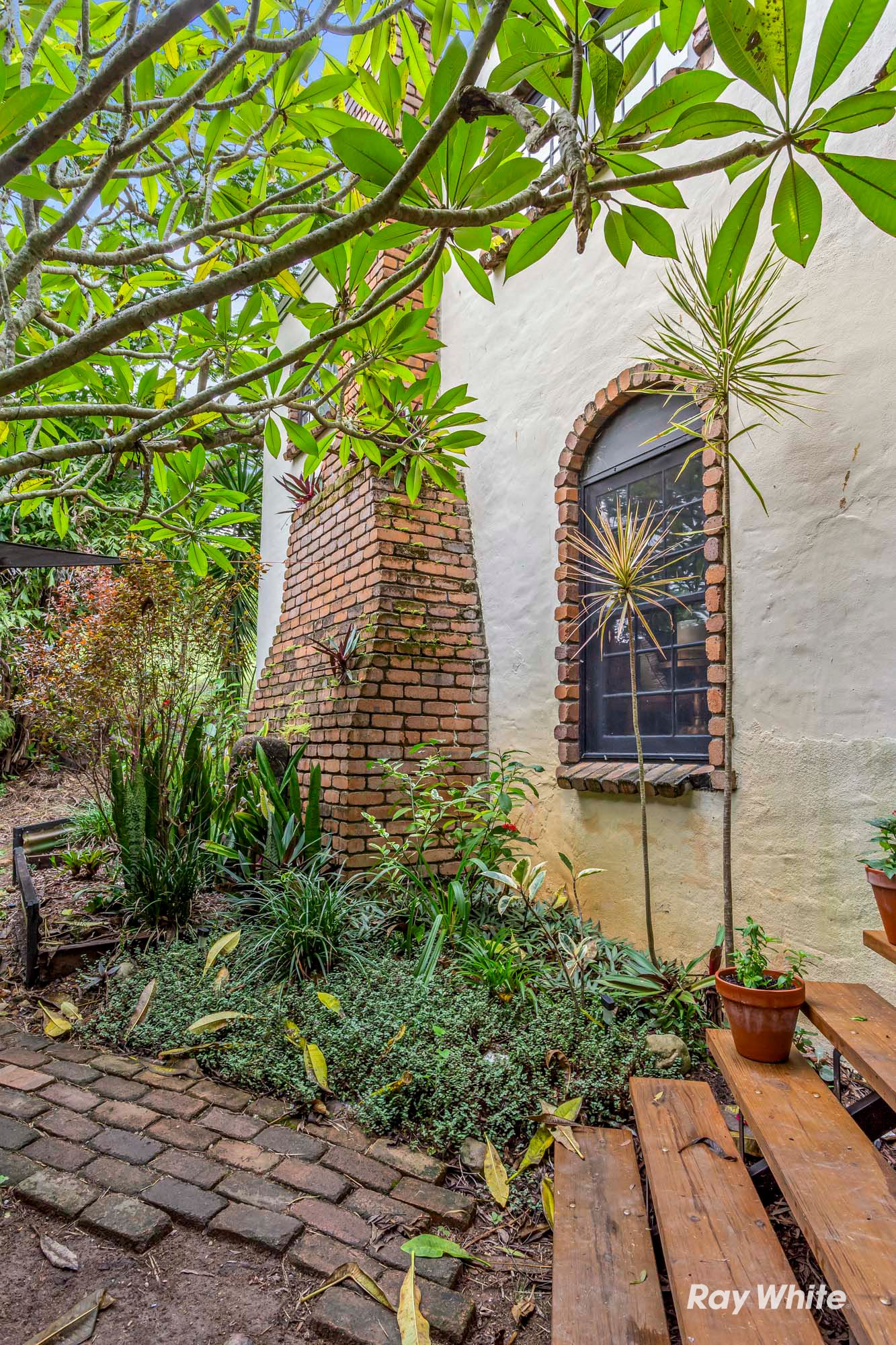 4 Murphys Road, Mount Chalmers, QLD 4702