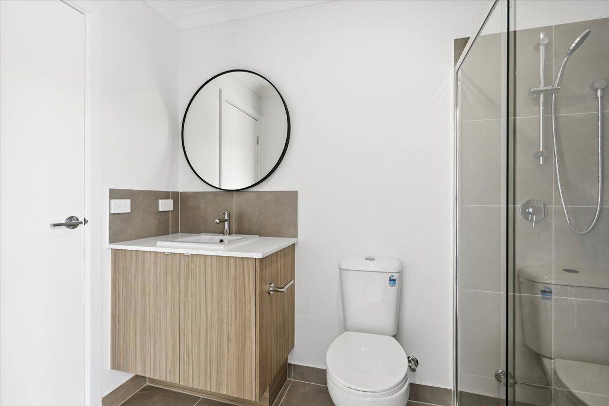 3 Fulham Circuit — photo 9 of 12
