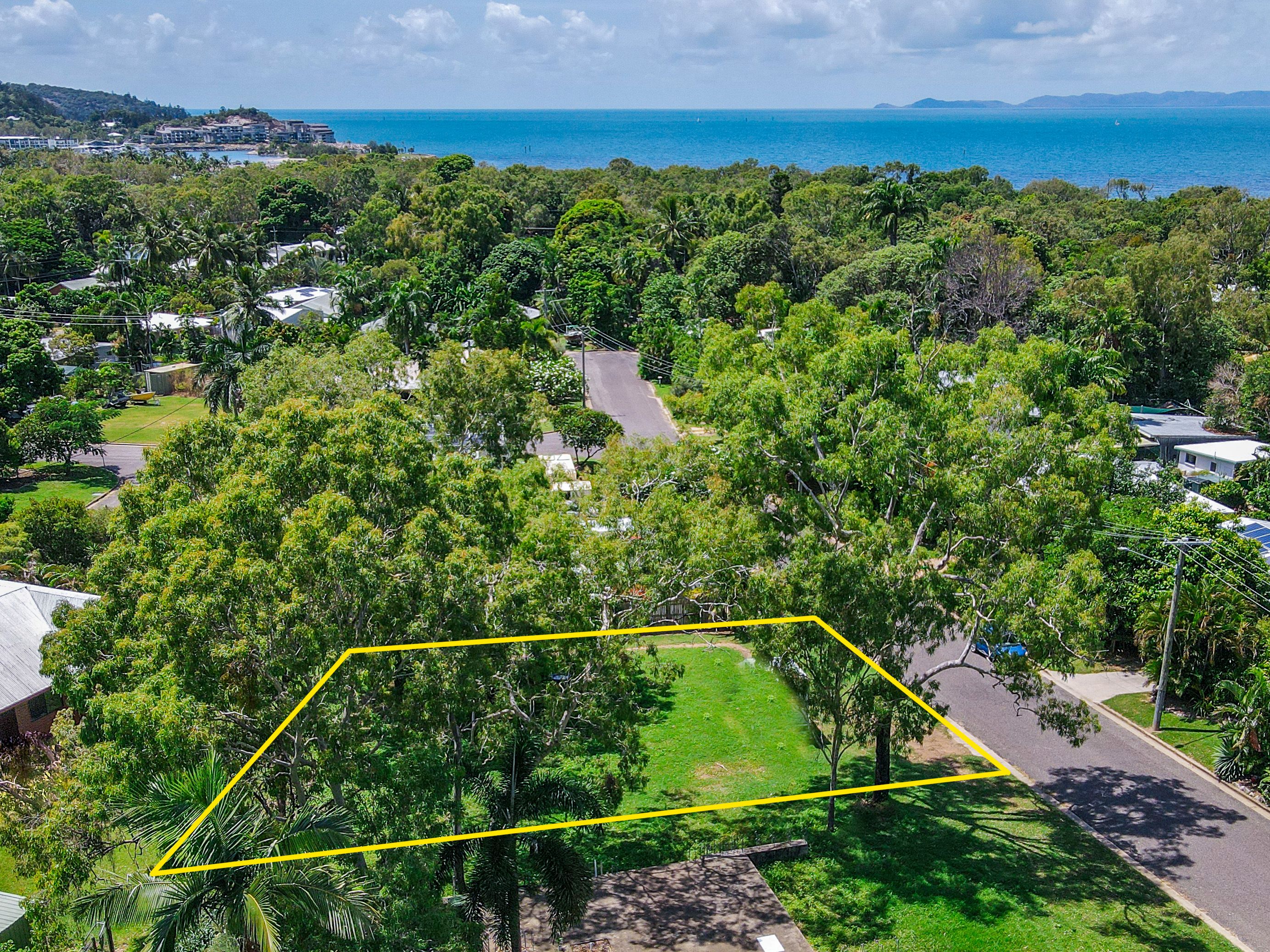 28 Nerita Crescent, Nelly Bay, QLD 4819